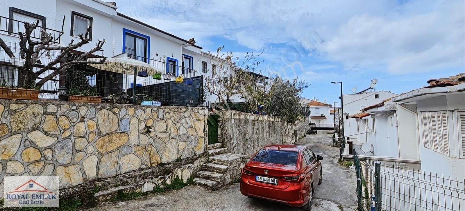 Muğla Güllük Satılık Müstakil Ev Denize Yürüme