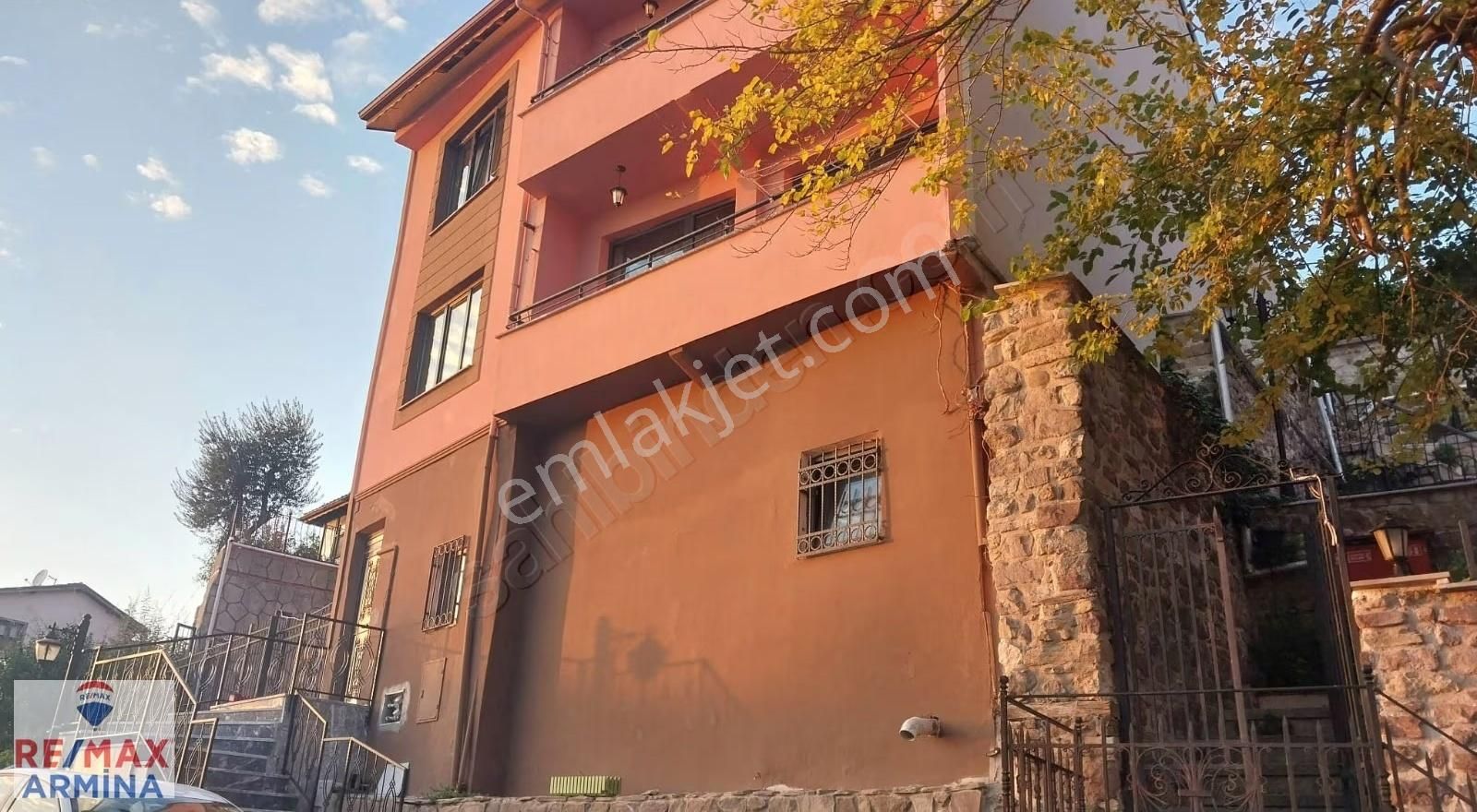 Körfez Manzaralı Türk Hamamlı Şehrin Merkezinde 5+2 Özel Konut