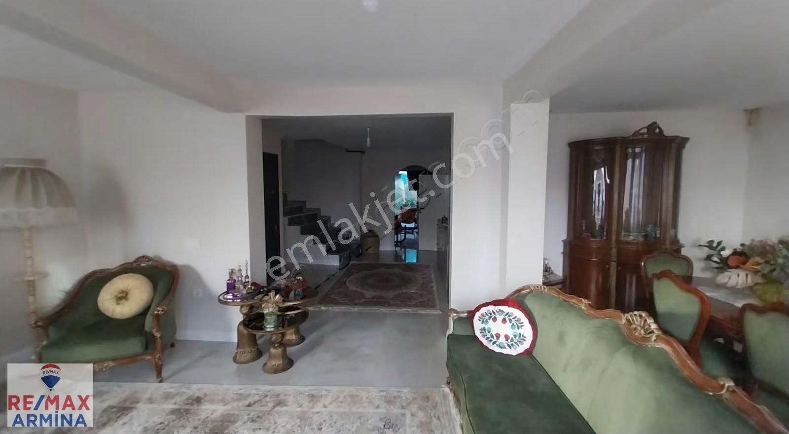 Körfez Manzaralı Türk Hamamlı Şehrin Merkezinde 5+2 Özel Konut - Görsel 8