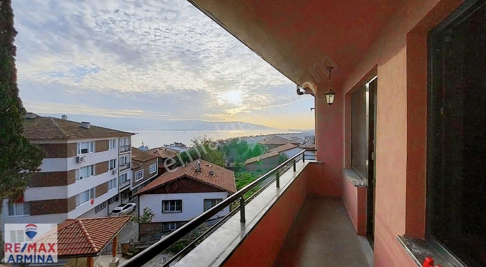 Körfez Manzaralı Türk Hamamlı Şehrin Merkezinde 5+2 Özel Konut - Görsel 20