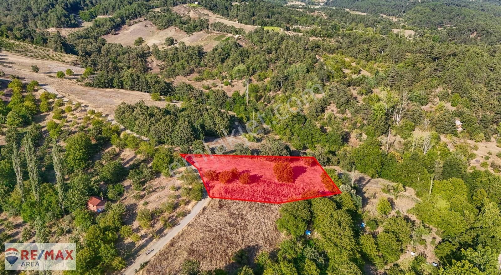 Remax Area'dan Büyükdeliller Köyünde Yola Cephe Fırsat Arazi - Görsel 6