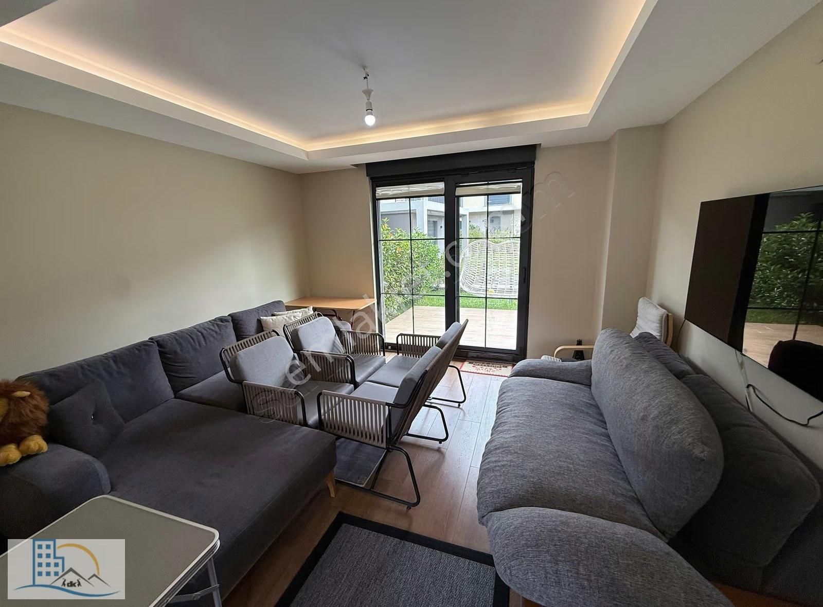 Şile Gül Emlak'tan Nezih Ve Sitede Geniş Bahçeli Kiralık Villa - Görsel 16