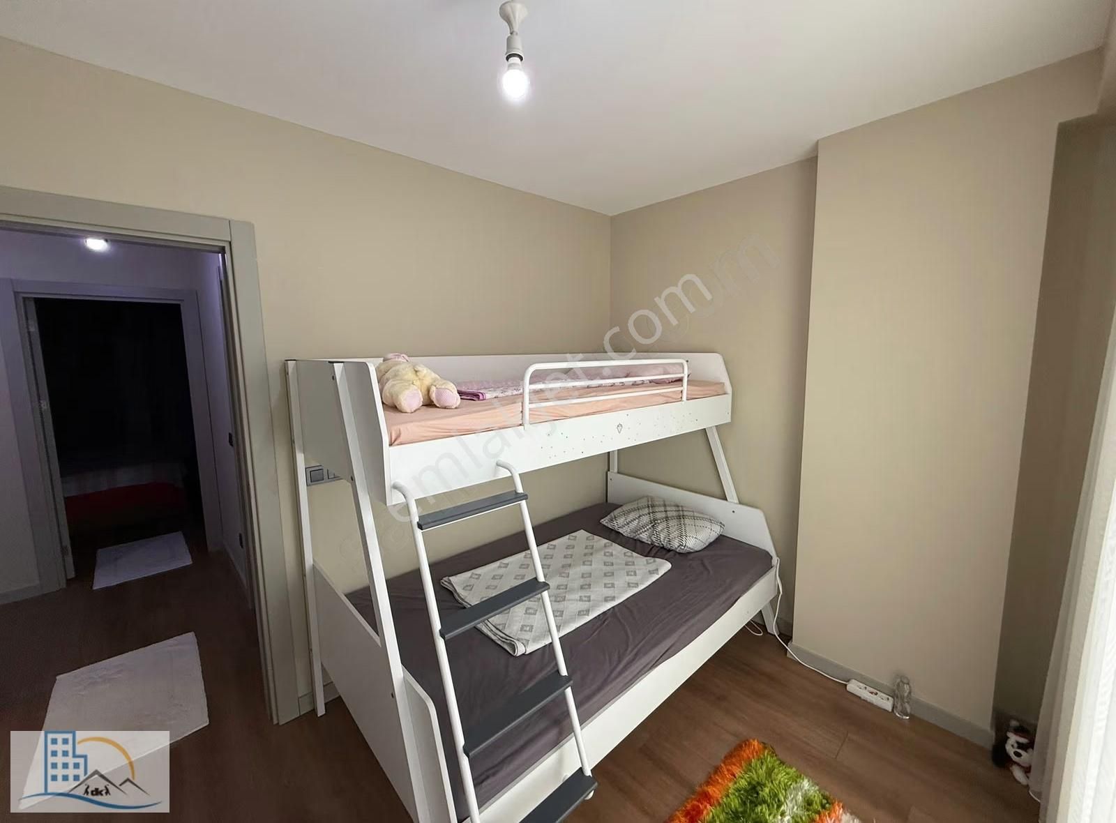 Şile Gül Emlak'tan Nezih Ve Sitede Geniş Bahçeli Kiralık Villa - Görsel 11