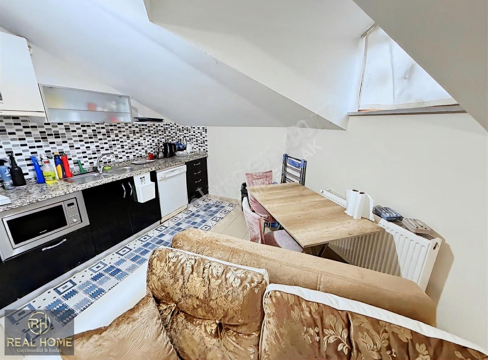 Real Home'dan Gültepe'de 2+1 Kiralık Dubleks Üstü Eşyalı Daire - Görsel 9