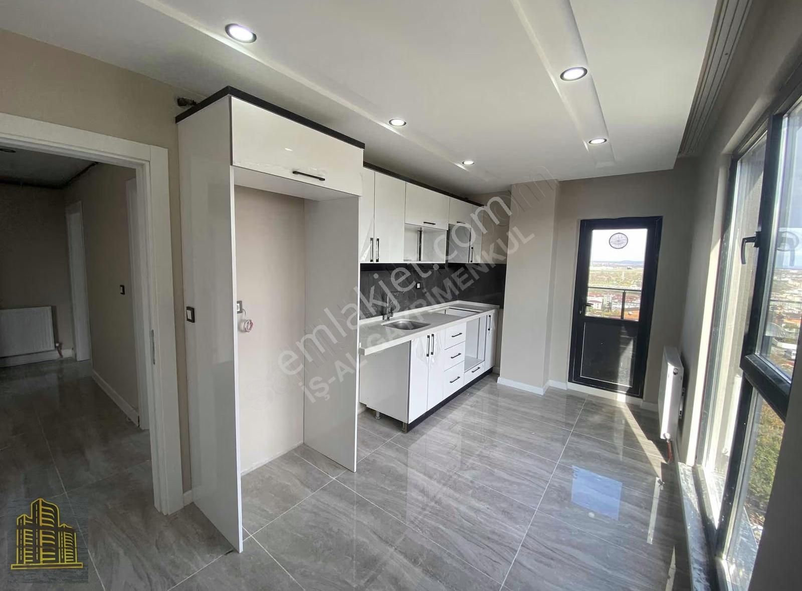 İstasyon Tepe Bölgesinde Sıfır Lüx Ebeveyn Banyolu 2+1 - Görsel 17