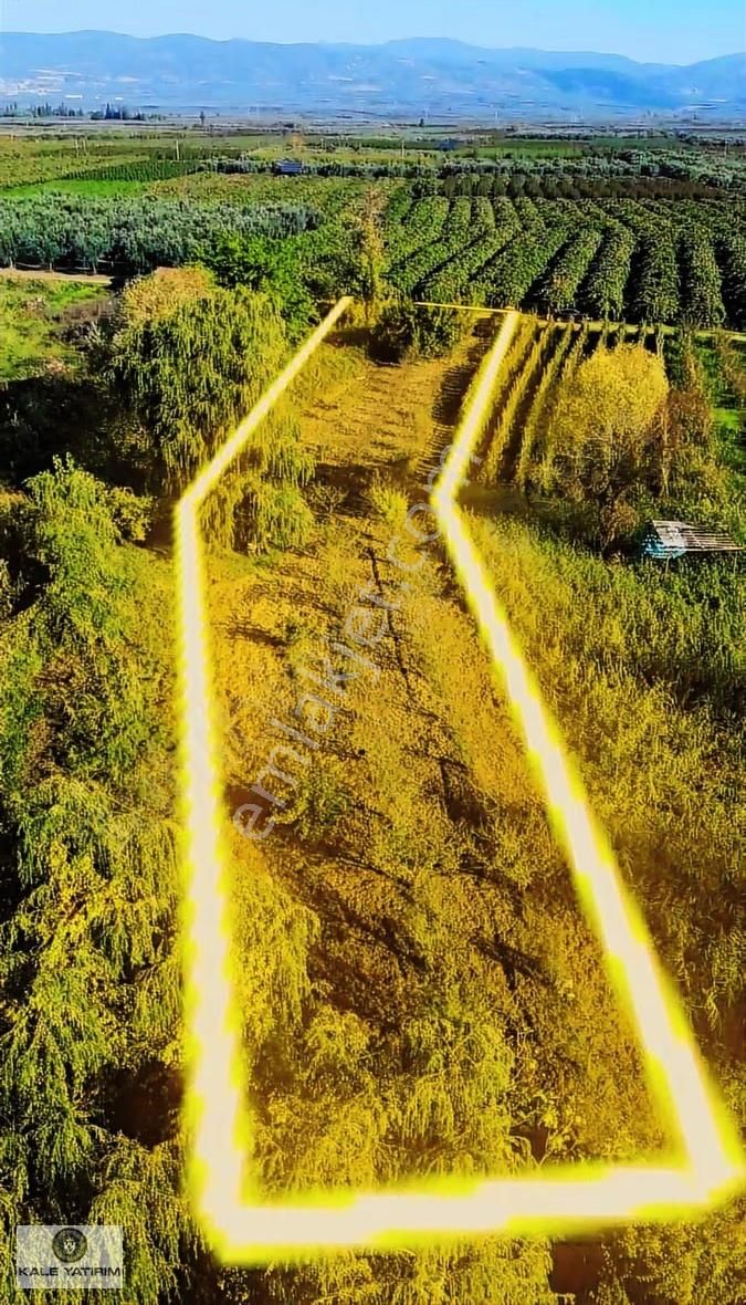 Kaleden Çakırca'da 1.365m² Göle 500mt Meyve Bahçesi Elektrik Su