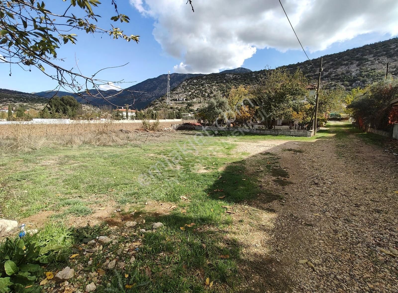 Bayatbademlerinde Köyiçi Satılık Arsa - Görsel 4