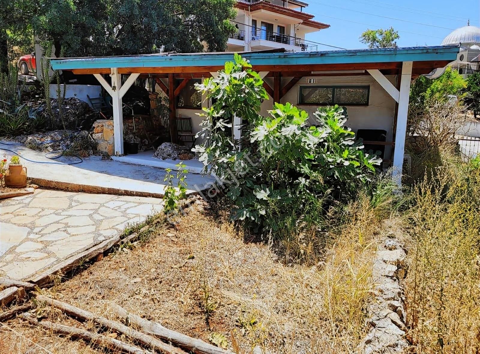 Gökovada Satılık İçerisinde 2 Adet Ev Olan Arsa - Görsel 15