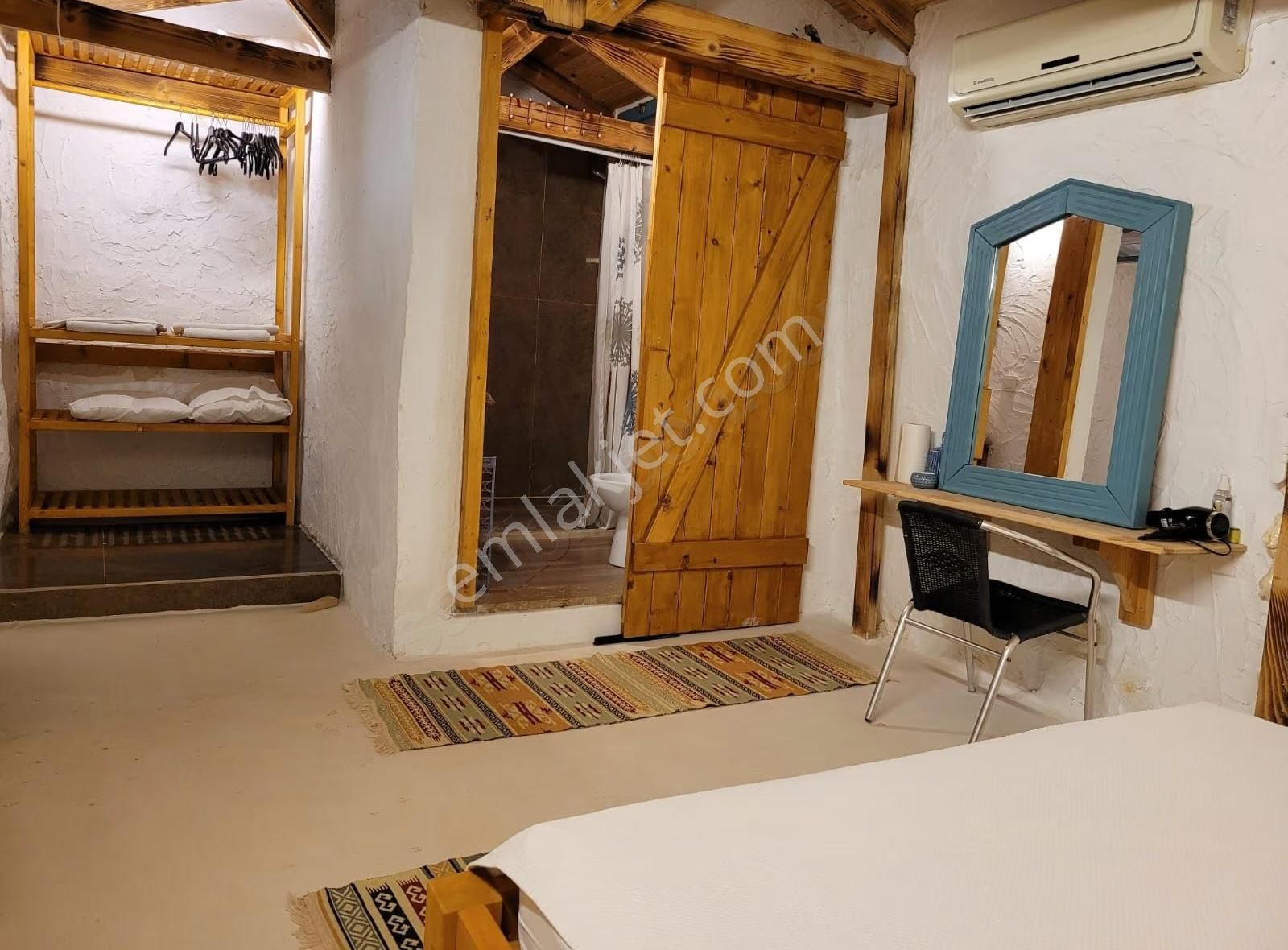 Gökovada Satılık İçerisinde 2 Adet Ev Olan Arsa - Görsel 3