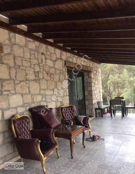 Morçiçek'ten Mordoğan'da Geniş Arazi Üzerinde Lüks Taş Ev - Görsel 4