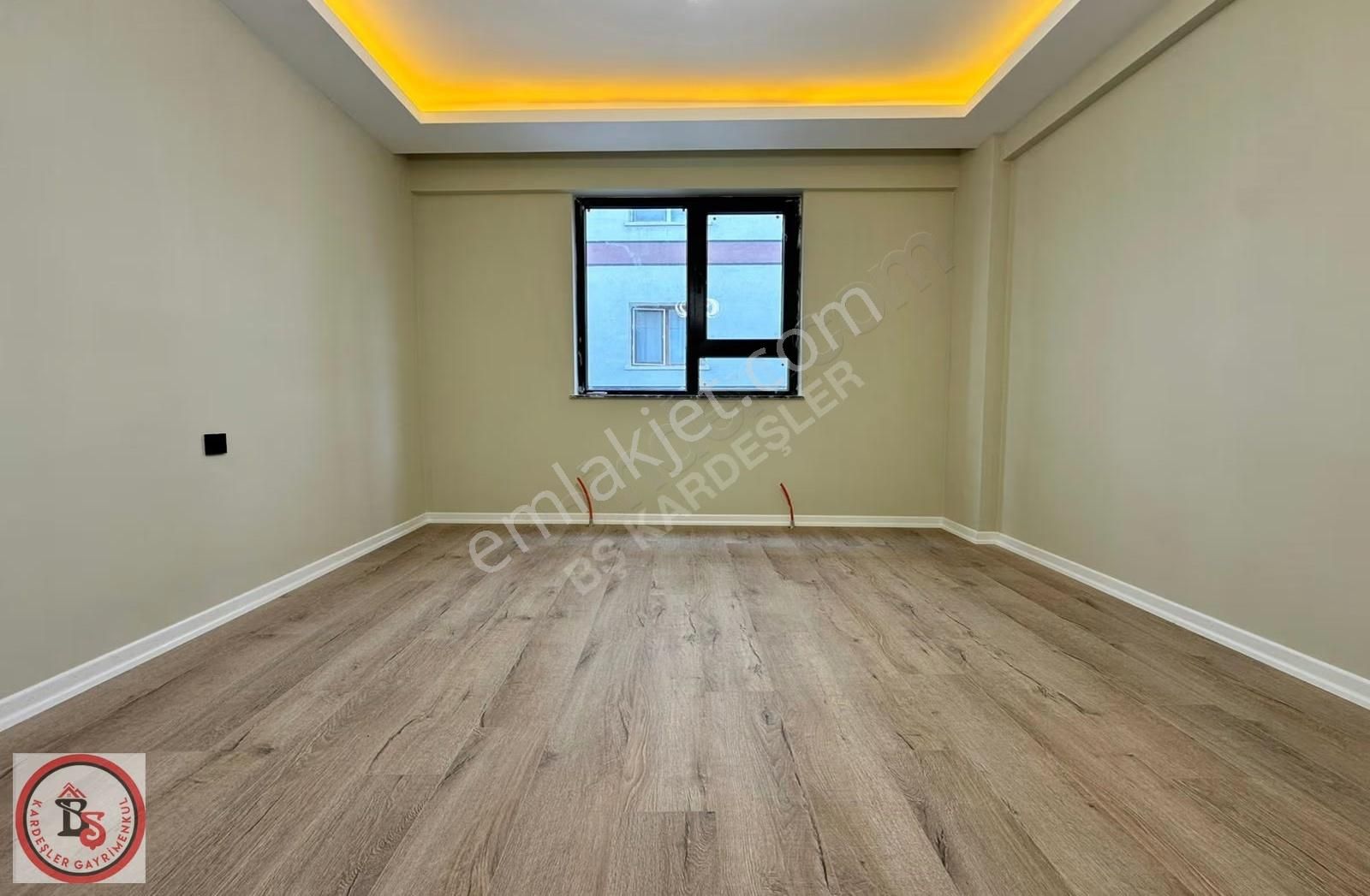 Keçiören'de Kardeşler'den Caddeye Bir Sk Sıfır Katta 3+1 Daire - Görsel 10