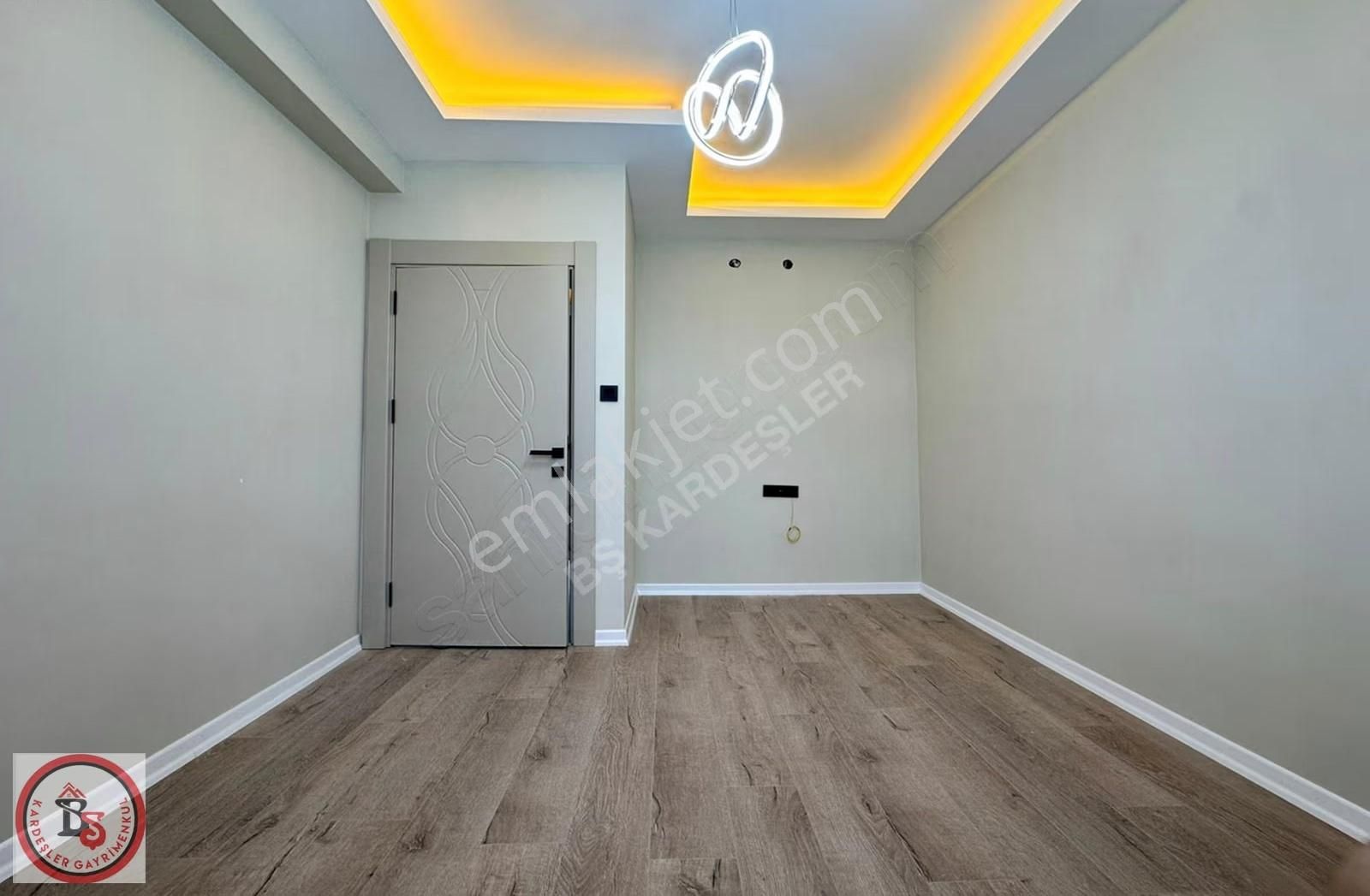 Keçiören'de Kardeşler'den Caddeye Bir Sk Sıfır Katta 3+1 Daire - Görsel 35