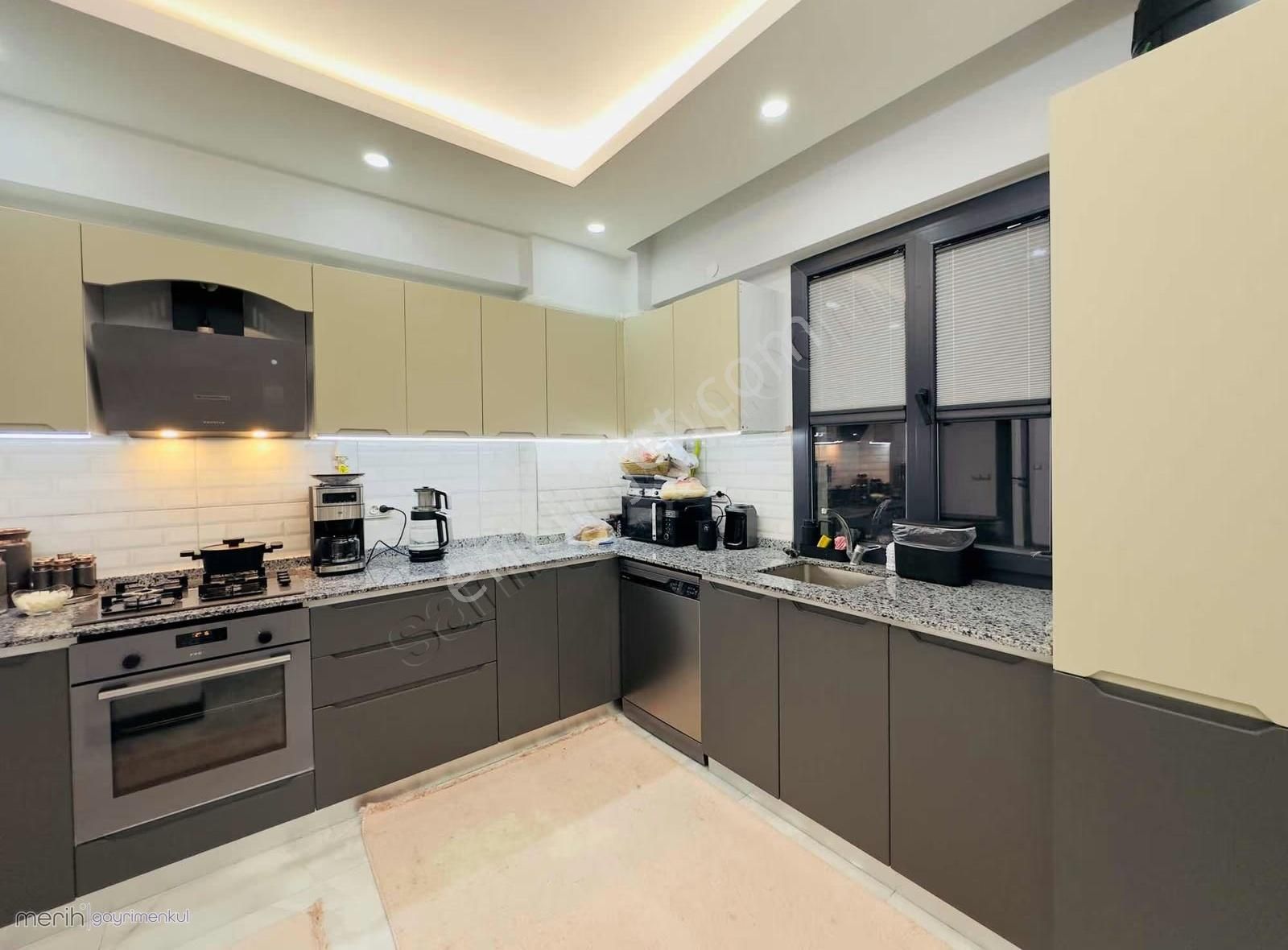 Çiçeği Burnunda 3+1 Satılık Harika Daire! - Görsel 27