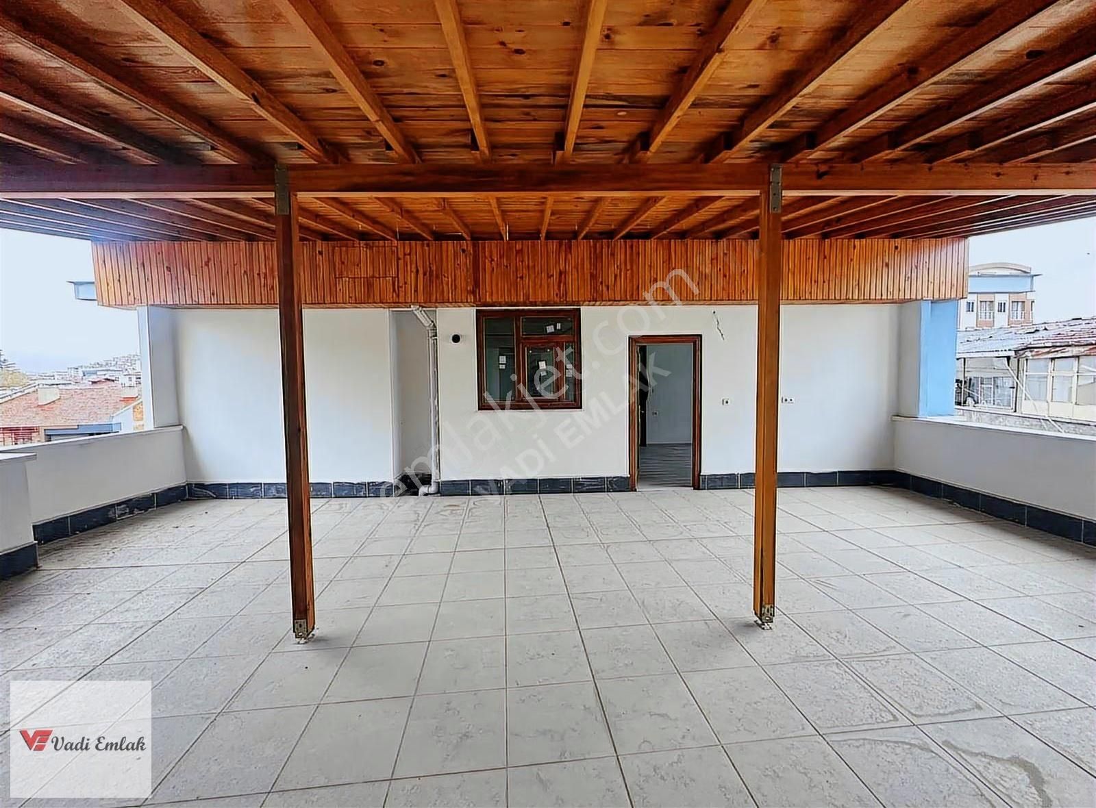 Vadi Emlak Yarahmet Mahallesinde Satılık 2+1 Geniş Teraslı Daire - Görsel 25