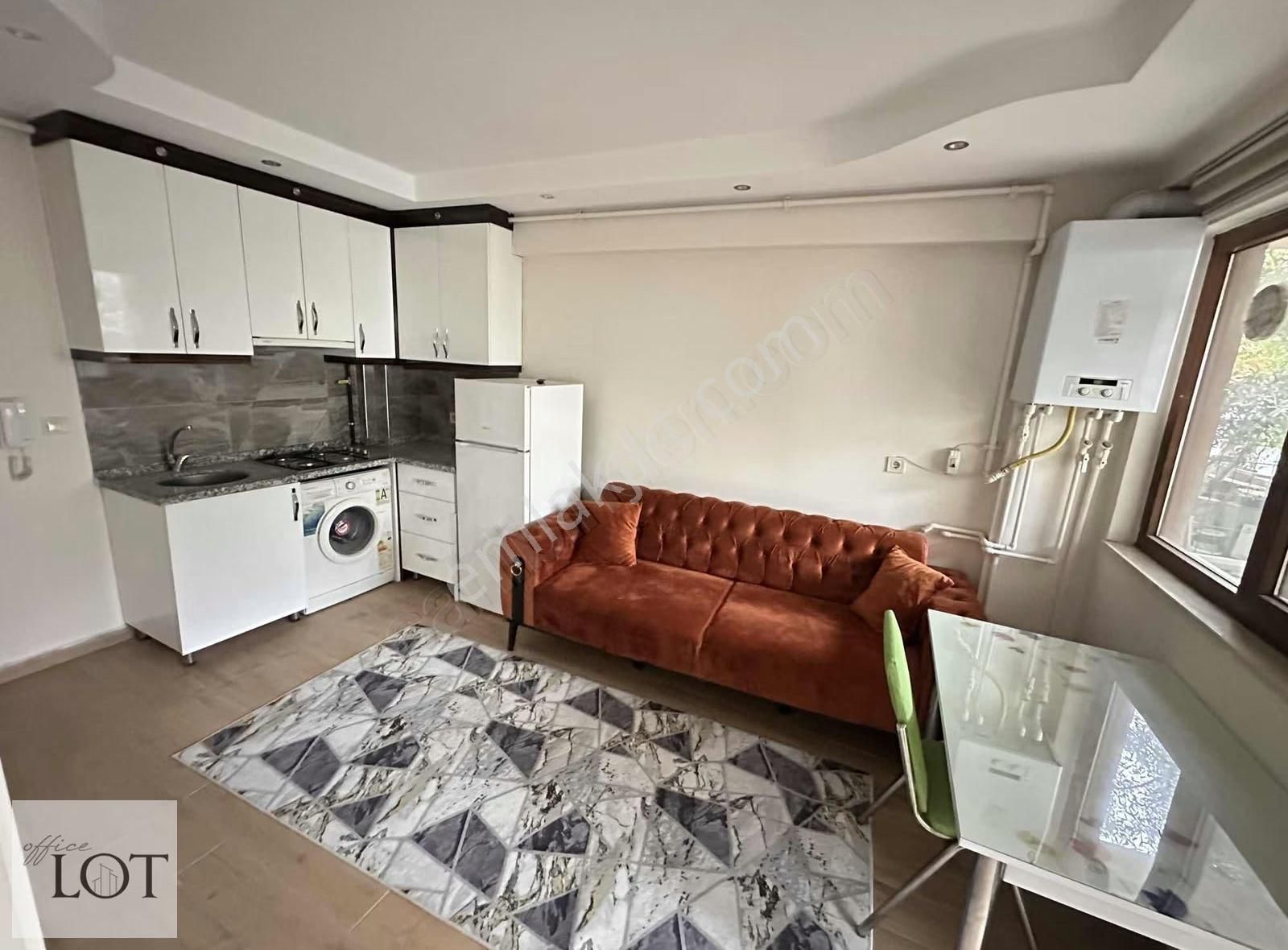 Fırsat Zeytinköy'de Arakat Balkonlu 1+1 Apart