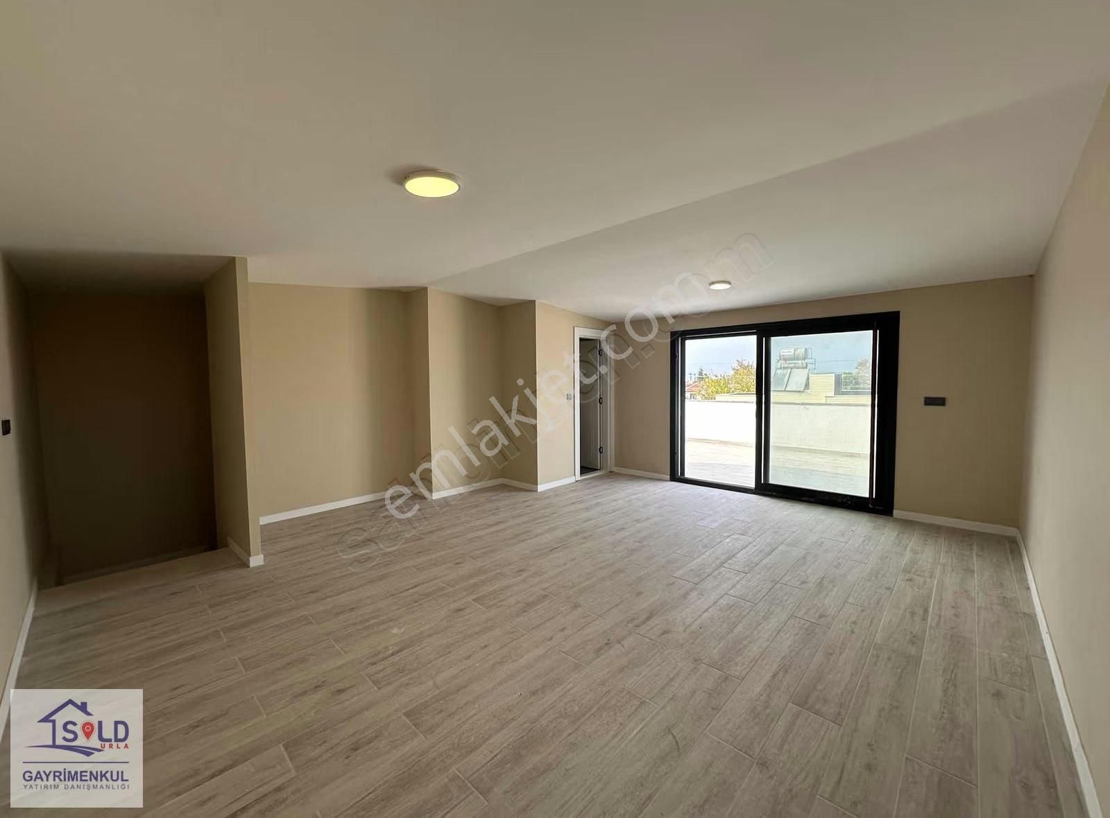 Urla'da Müstakil Havuzlu Satılık Villa - Görsel 22