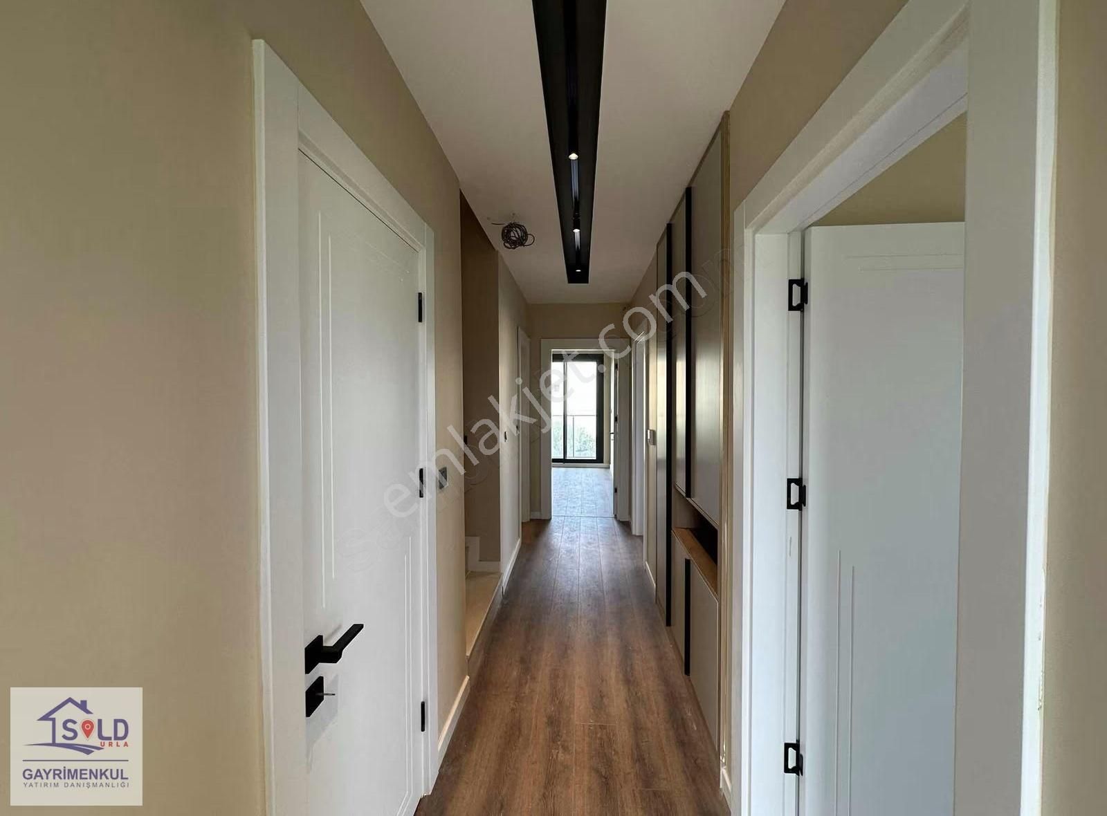 Urla'da Müstakil Havuzlu Satılık Villa - Görsel 6