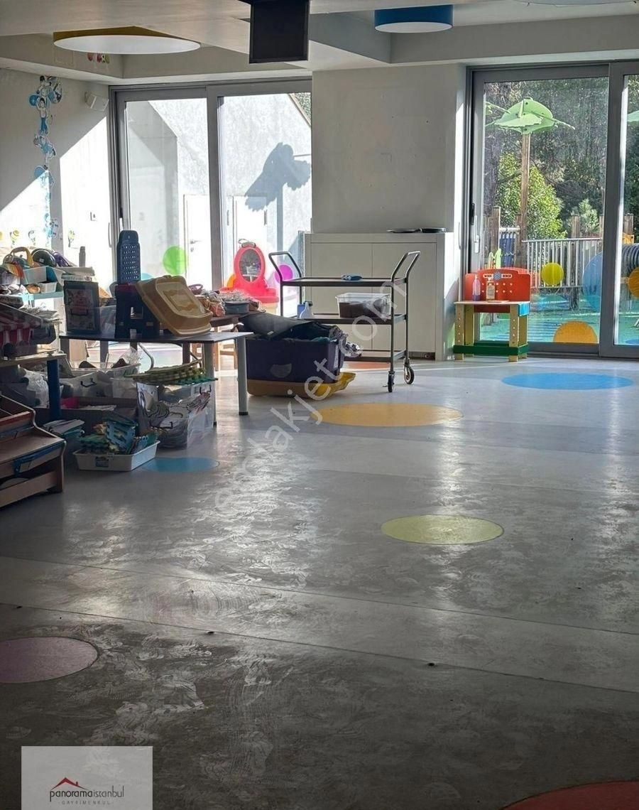 Akatlar'da Büyük Bahçeli Ofis Binası - Görsel 8