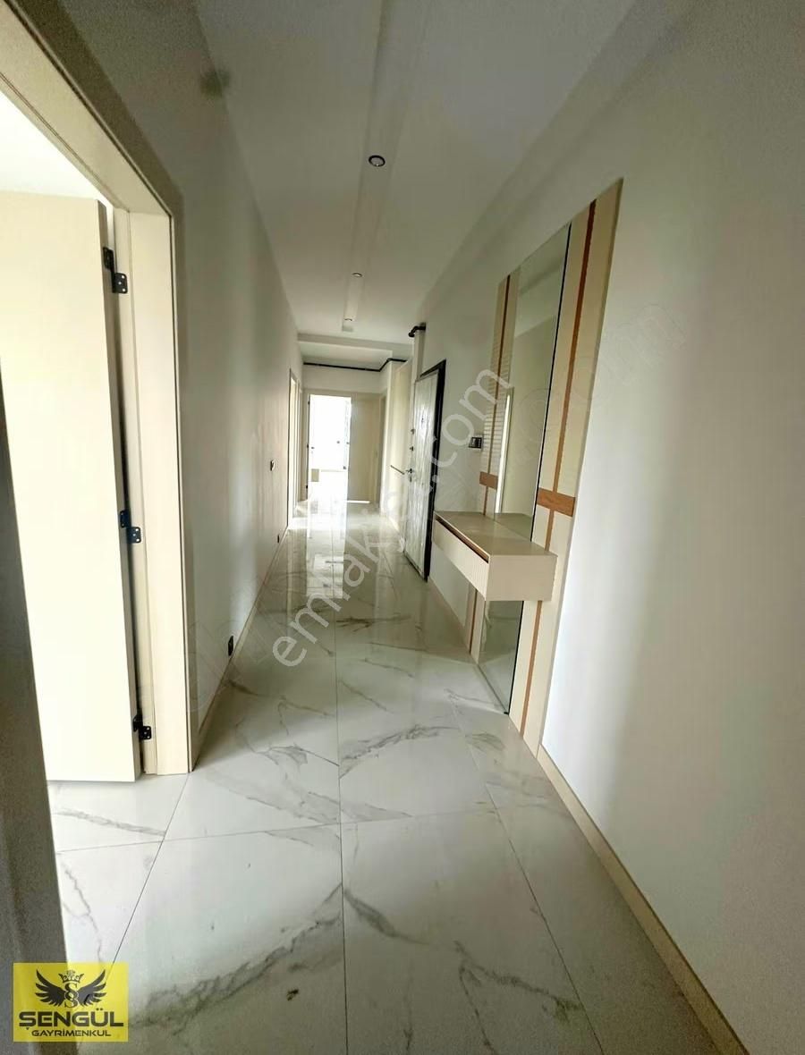 Şengül Gayrimenkul'den Bereketlide Satılık 3+1 Daireler - Görsel 13