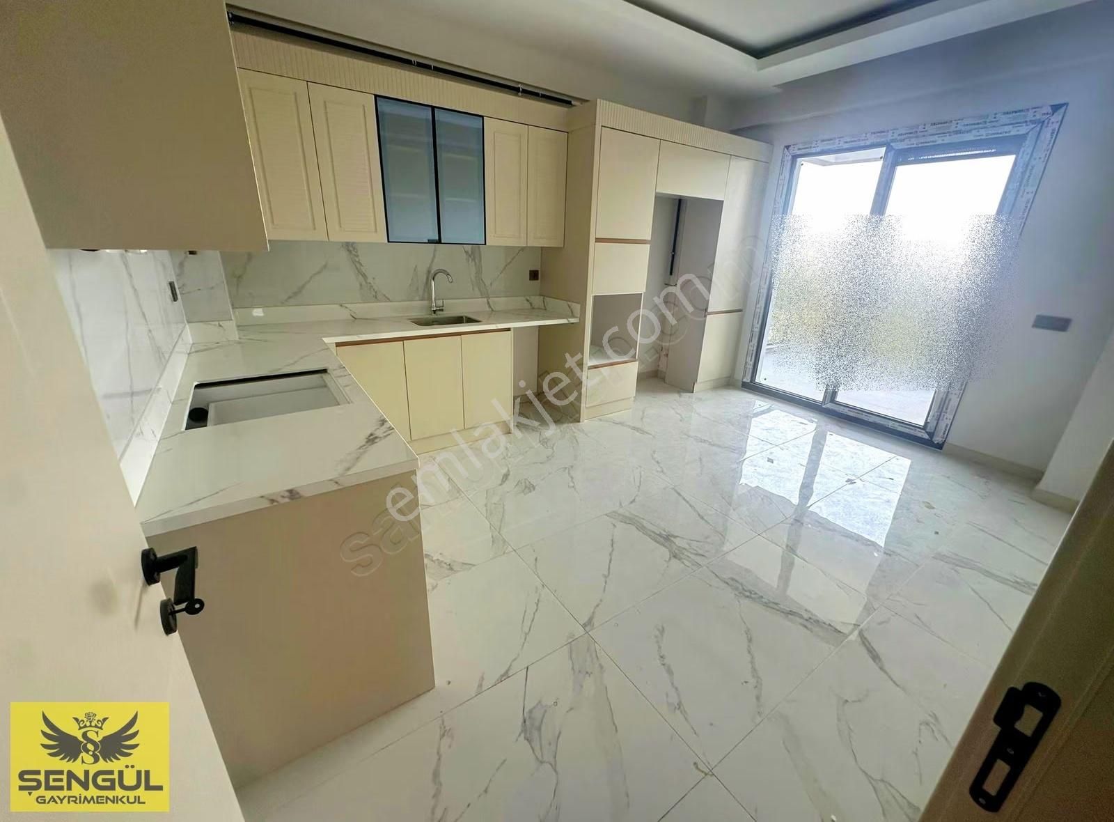 Şengül Gayrimenkul'den Bereketlide Satılık 3+1 Daireler - Görsel 3