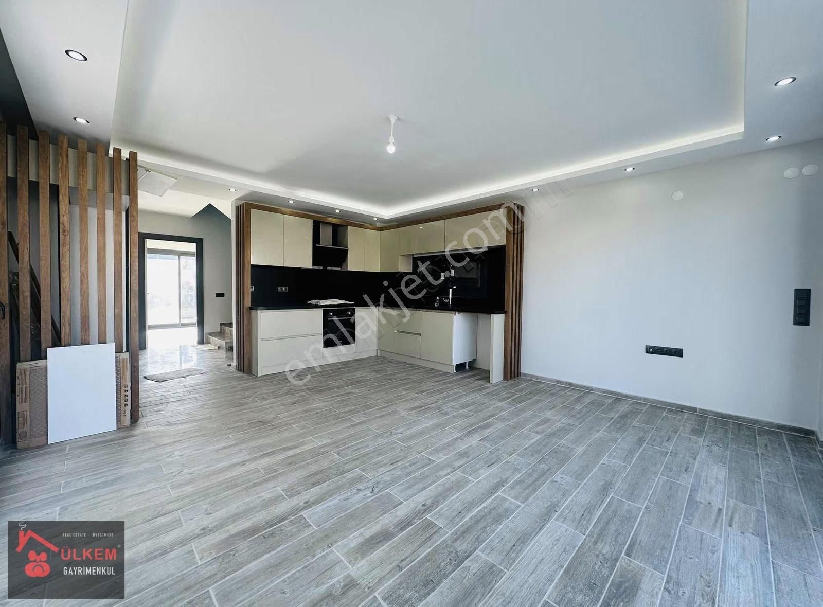 Sevgi Plajına 300m Bağımsız Müstakil 4+1 Geniş Bahçeli Villa - Görsel 12