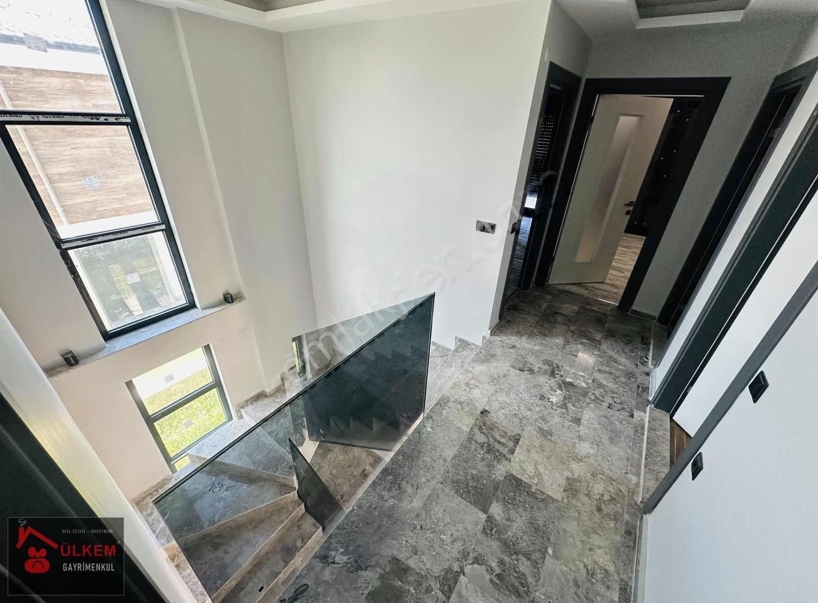 Sevgi Plajına 300m Bağımsız Müstakil 4+1 Geniş Bahçeli Villa - Görsel 26