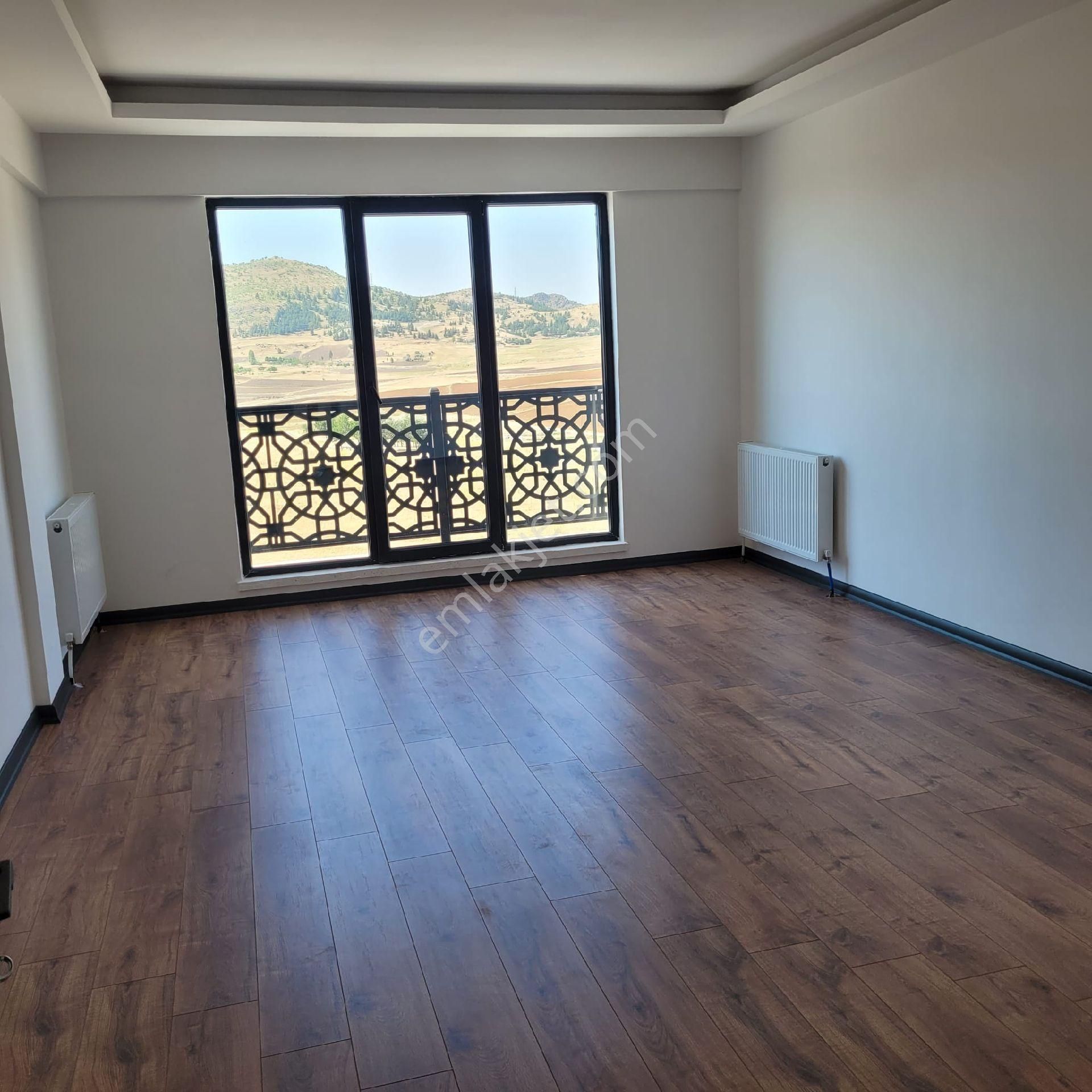 Sahibinden Geniş Teras Mutfaklı Şık Projede 4 + 1 Sıfır Daire - Görsel 26