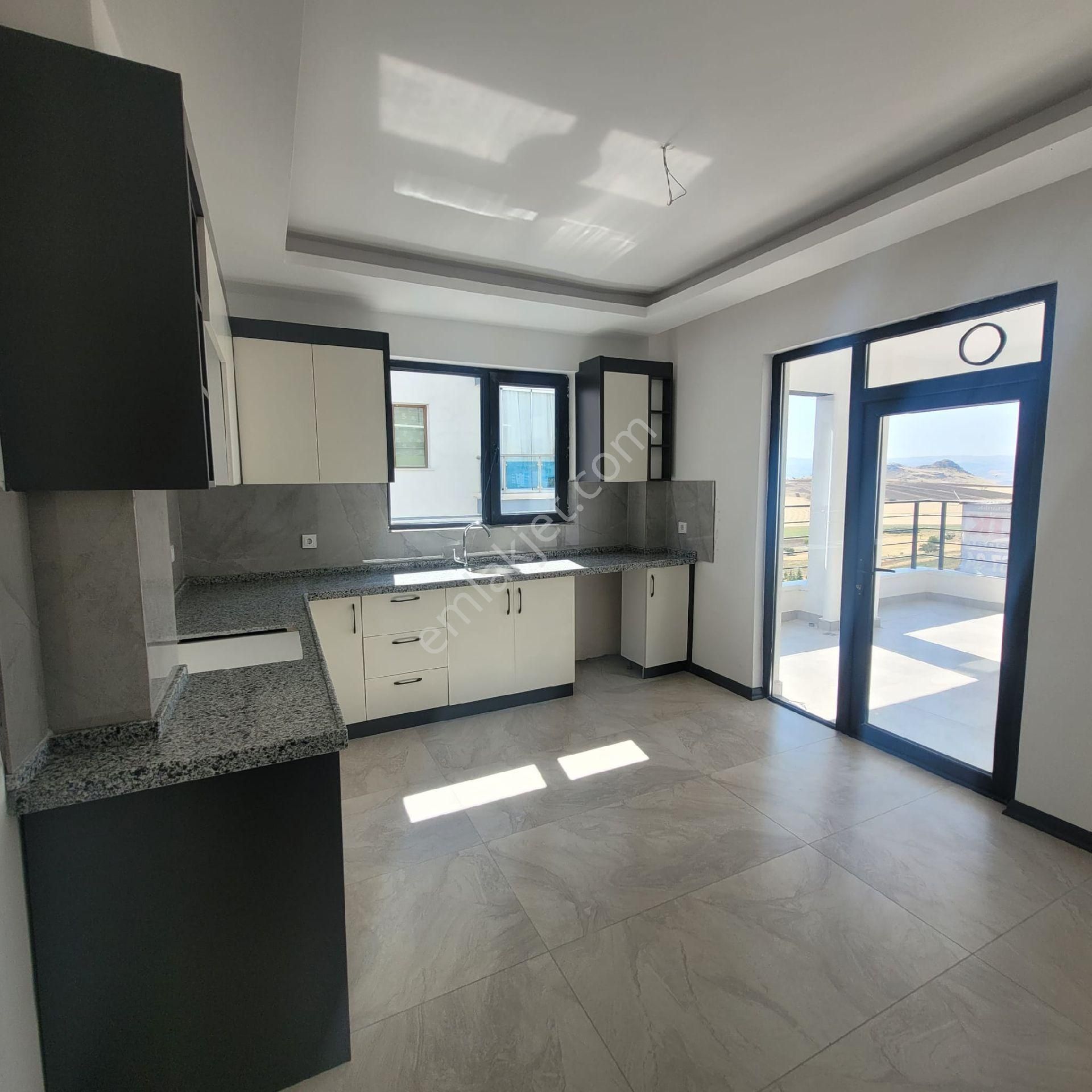 Sahibinden Geniş Teras Mutfaklı Şık Projede 4 + 1 Sıfır Daire - Görsel 14