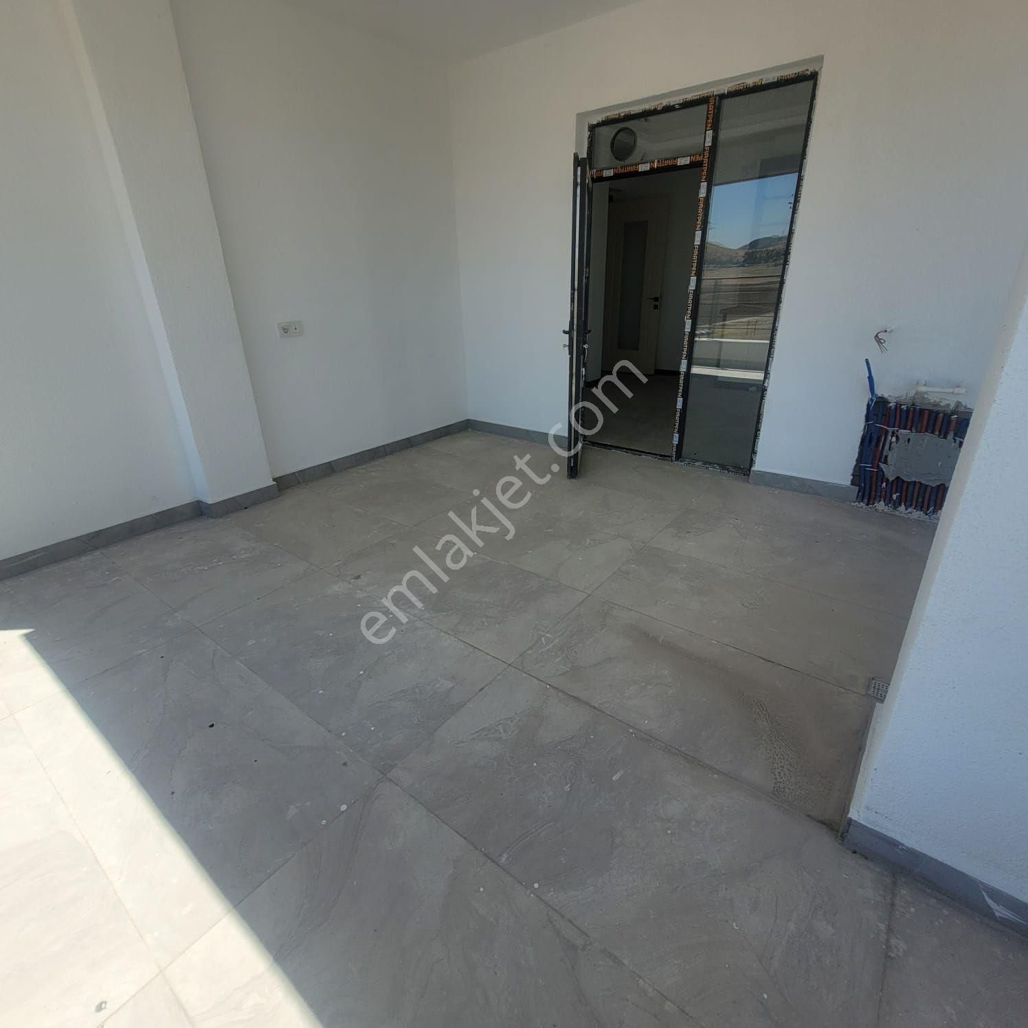 Sahibinden Geniş Teras Mutfaklı Şık Projede 4 + 1 Sıfır Daire - Görsel 8