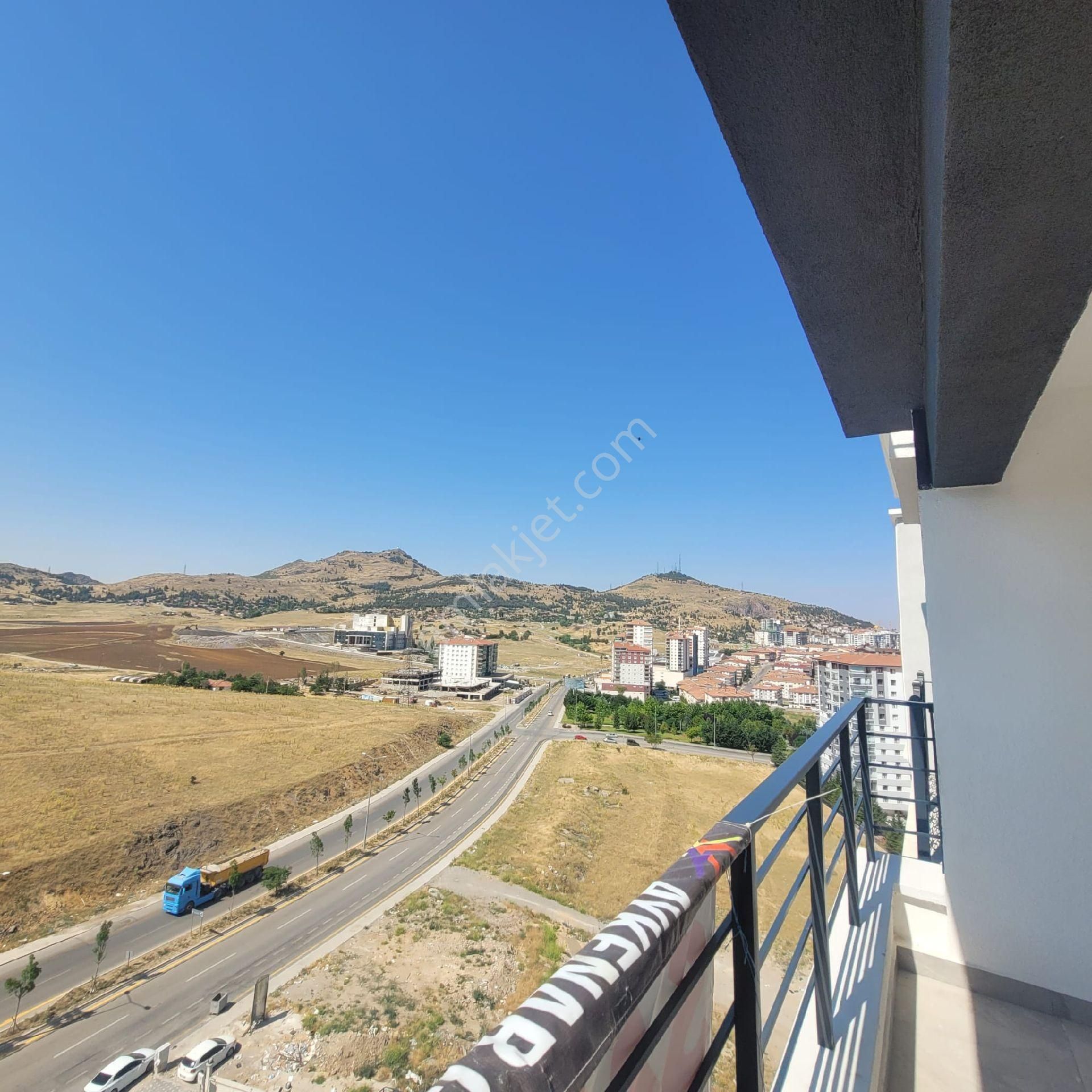 Sahibinden Geniş Teras Mutfaklı Şık Projede 4 + 1 Sıfır Daire - Görsel 18