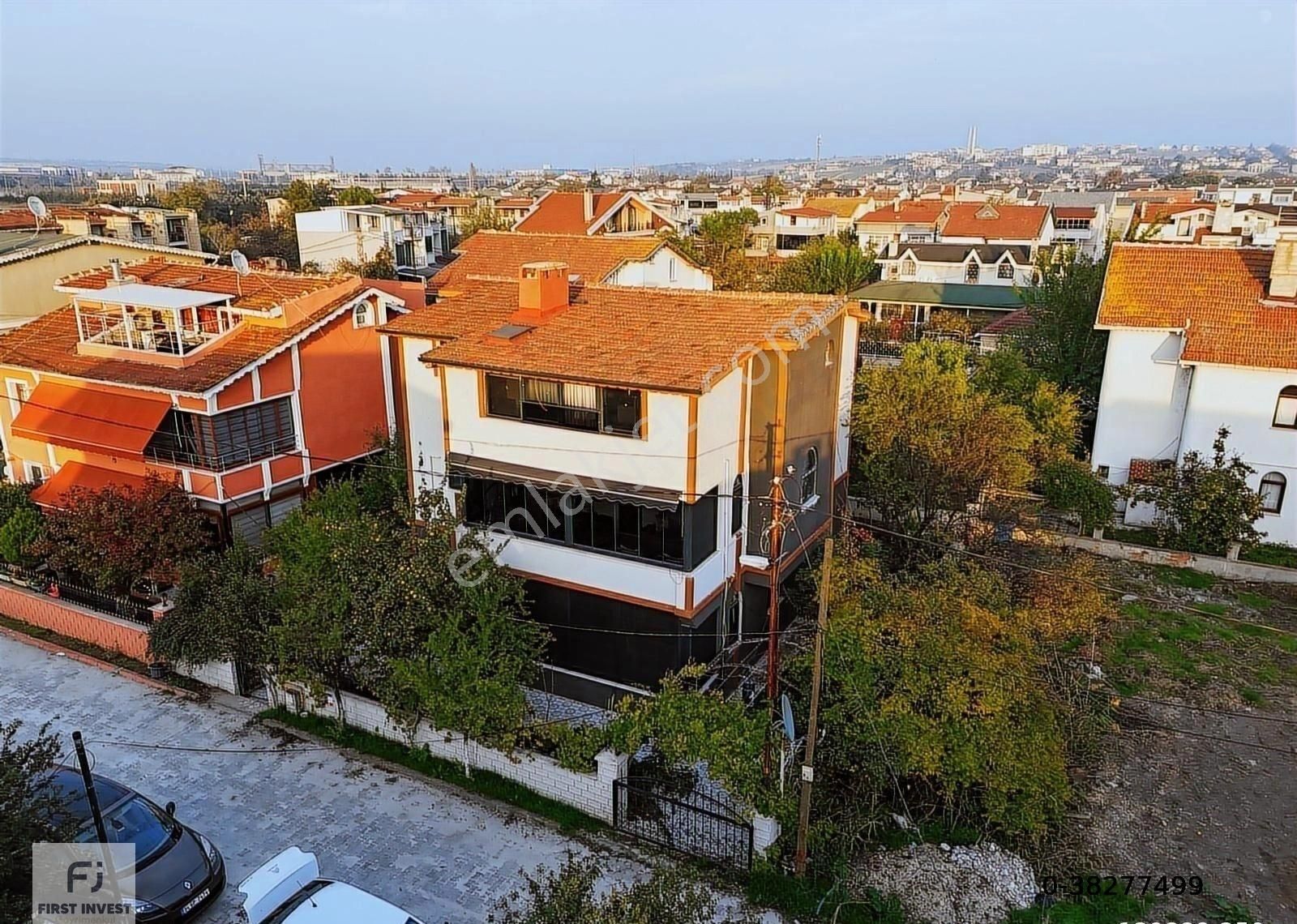 Silivri Beyaz Evler Sitesi Satılık Yaz-kış Oturuma Uygun Villa