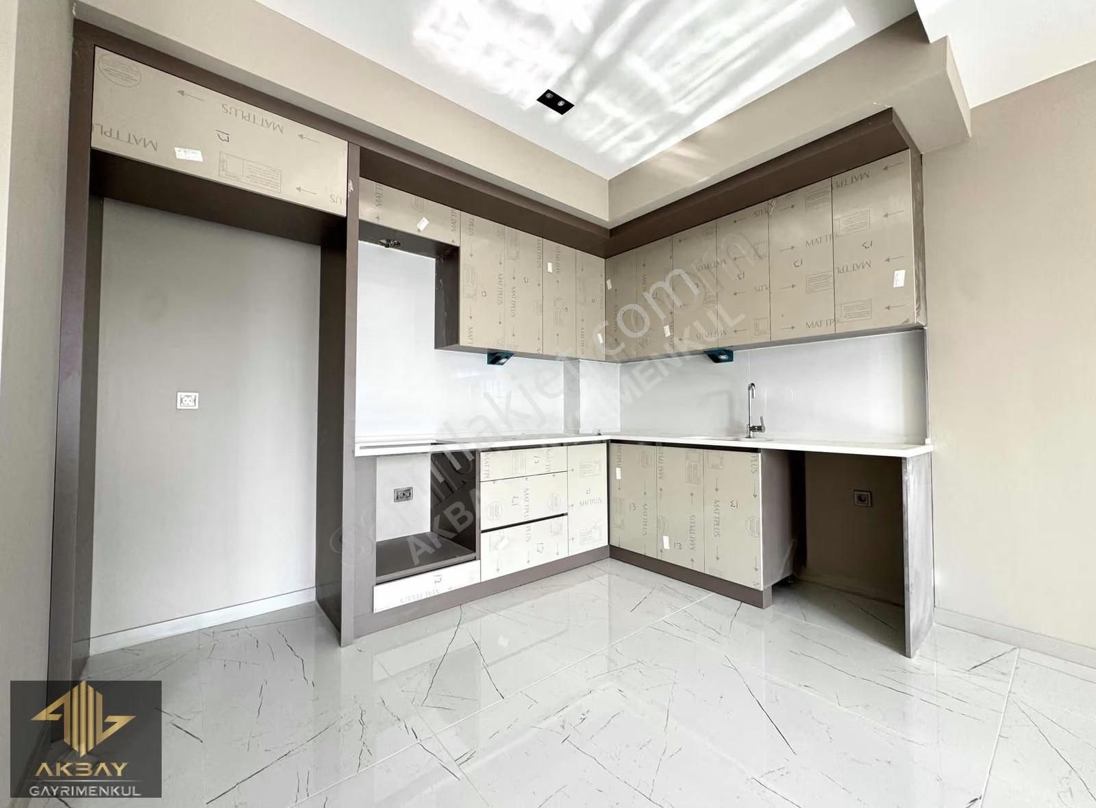 Altıntaş 30luk Yolda Yerden Isıtmalı Havuzlu Site İçi Geniş 1+1 - Görsel 15