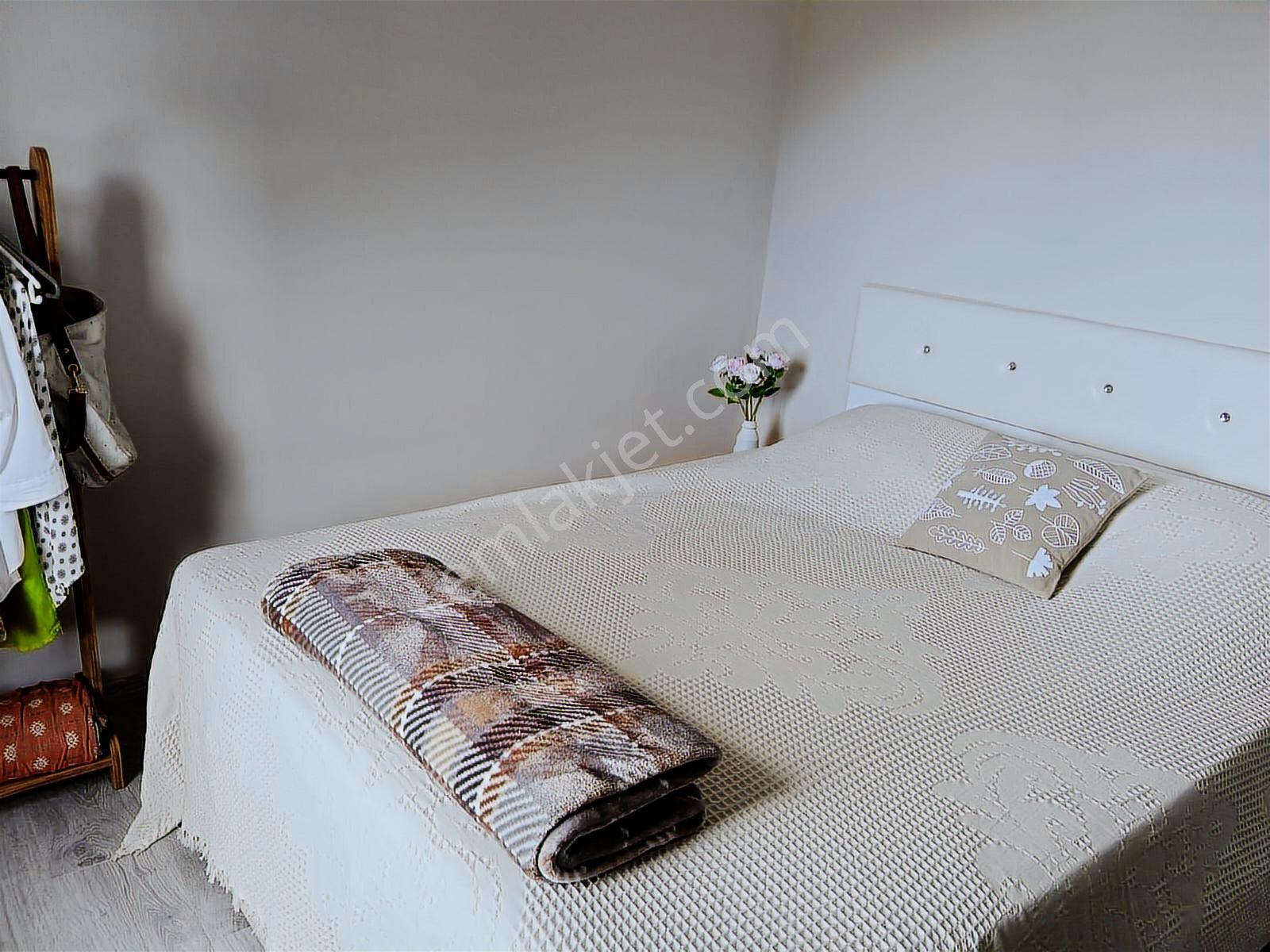 Tepe Mahallesinde Eşyalı Kiralık 1+1 Daire - Görsel 9