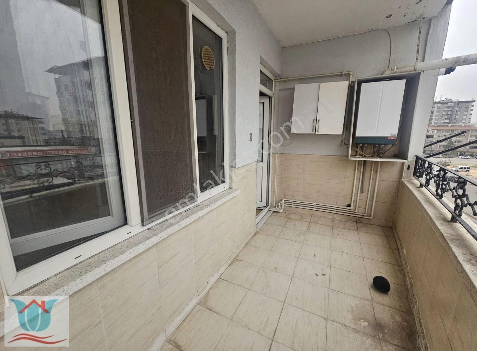 Gazikent'te Merkezi Konumda Geniş 3+1 - Görsel 13