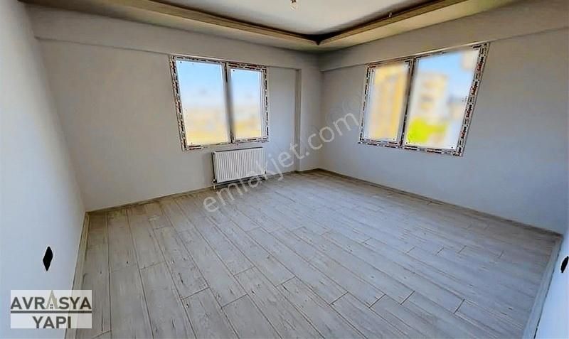 Kod 3195 Mevlana Mah. Geniş Aileye Uygun 2+1 Ara Kat - Görsel 5