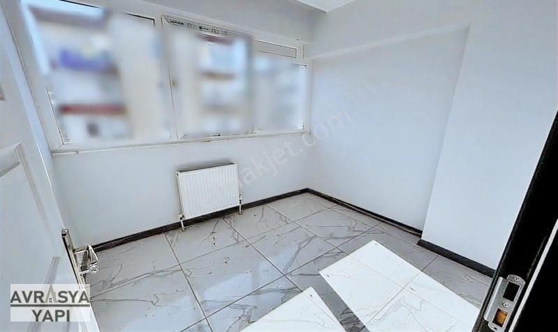 Kod 3195 Mevlana Mah. Geniş Aileye Uygun 2+1 Ara Kat - Görsel 8