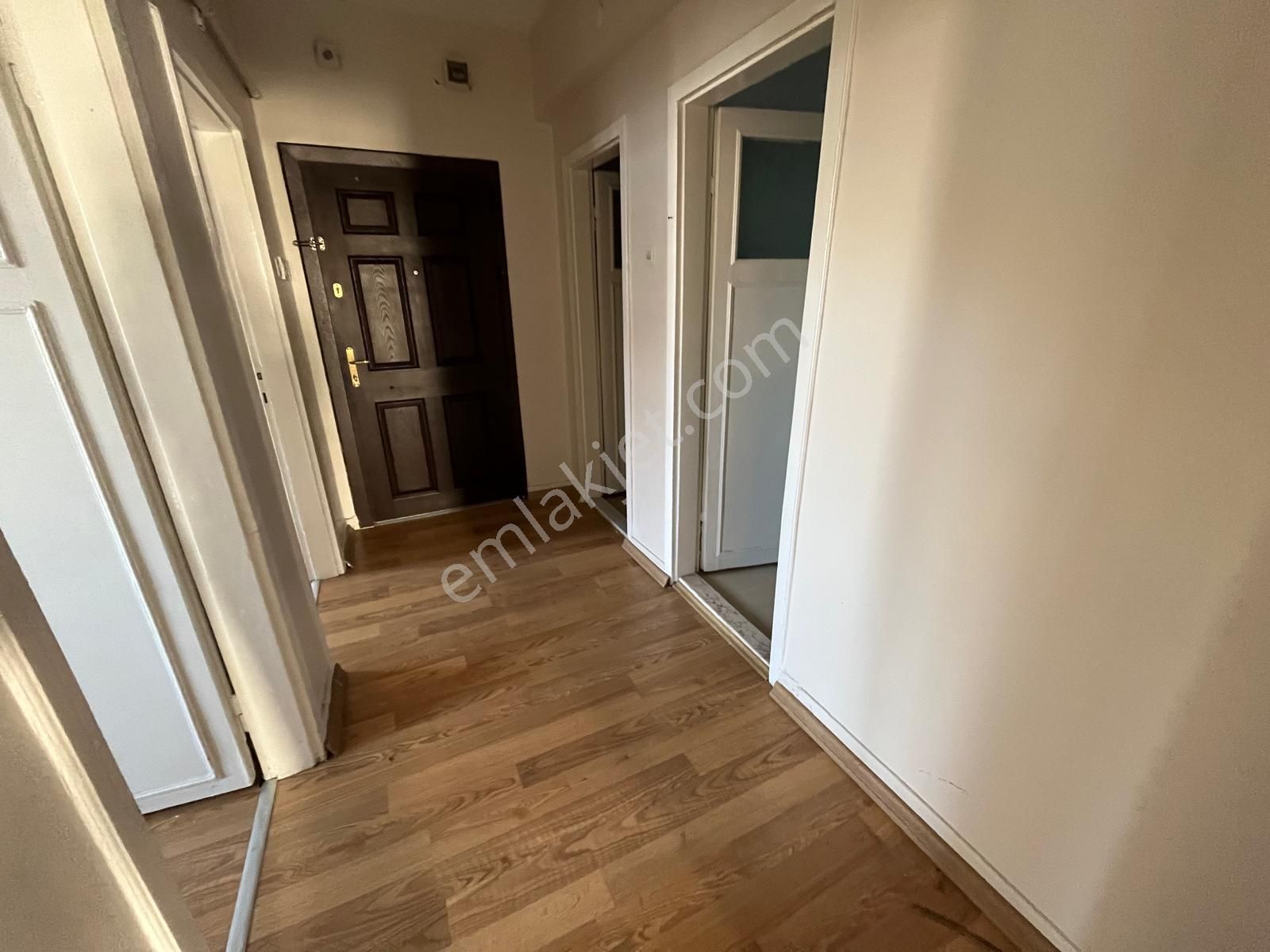 Ayvalı Caddesi Yakını Katta 3+1 Kiralık Daire - Görsel 25