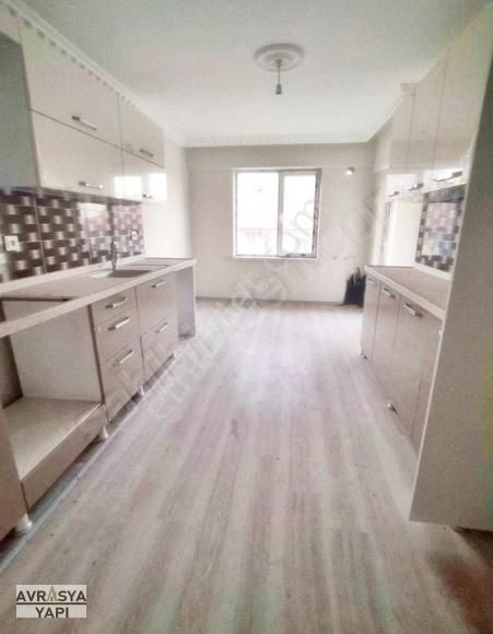 Kod 3170 Yunusemre Mah. Caddeye Cephe 2+1 Ara Kat Daire - Görsel 5