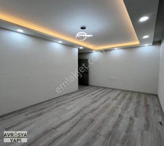 Kod 3196 Yenidoğan Mah. Oturuma Hazır Lüks Geniş 2+1 Ara Kat