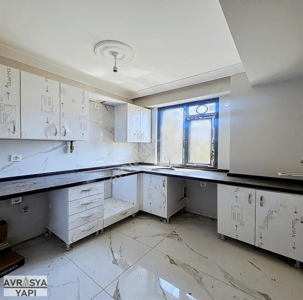 Kod 5307 Ekşioğlu Mah. Caddeye Cephe İskanlı 2+1 Daire