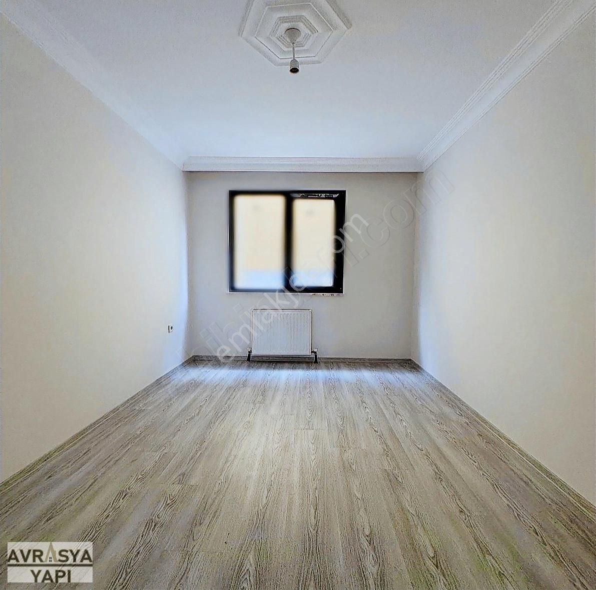 Kod 5287 Merve Mah. Caddeye Cephe Geniş Çift Balkonlu 2+1 Arakat - Görsel 7