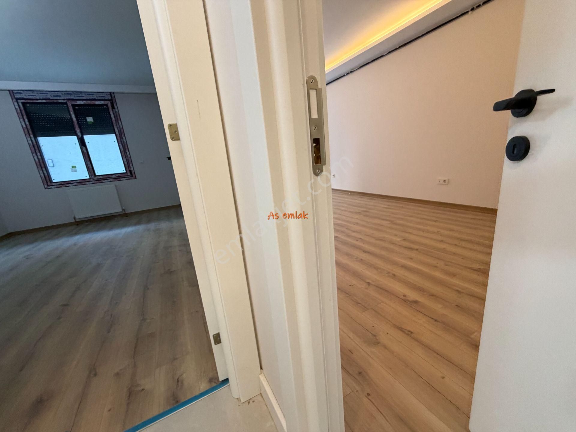 As Emlak Tan 1+1 Altunizade Ay Konakları Otoparklı Teraslı Giriş Daire - Görsel 14