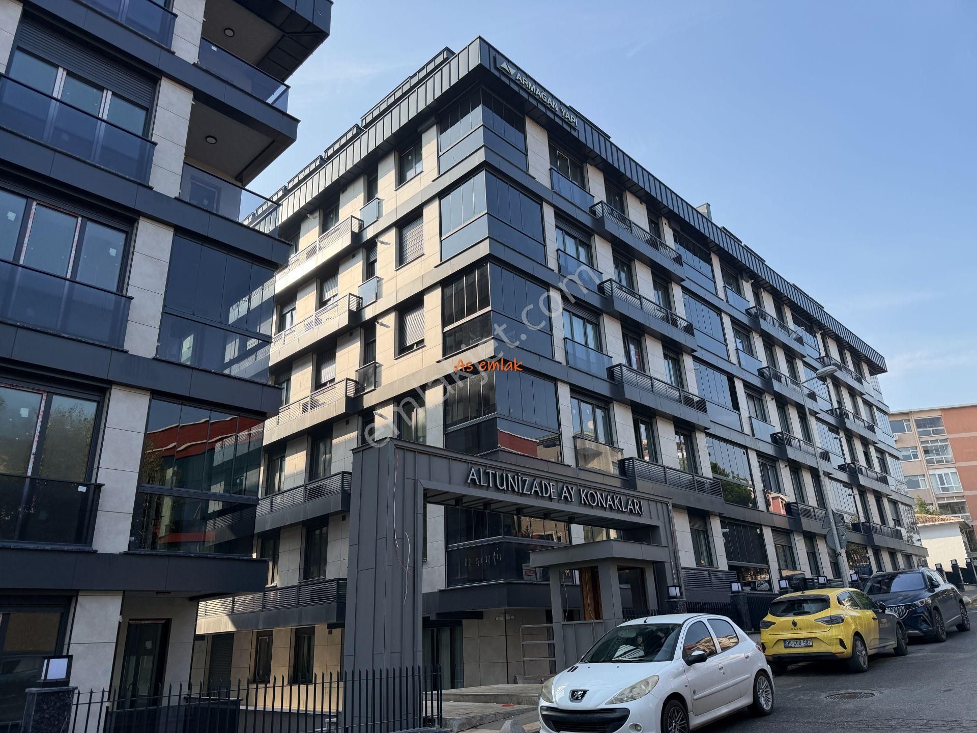 As Emlak Tan 1+1 Altunizade Ay Konakları Otoparklı Teraslı Giriş Daire - Görsel 34