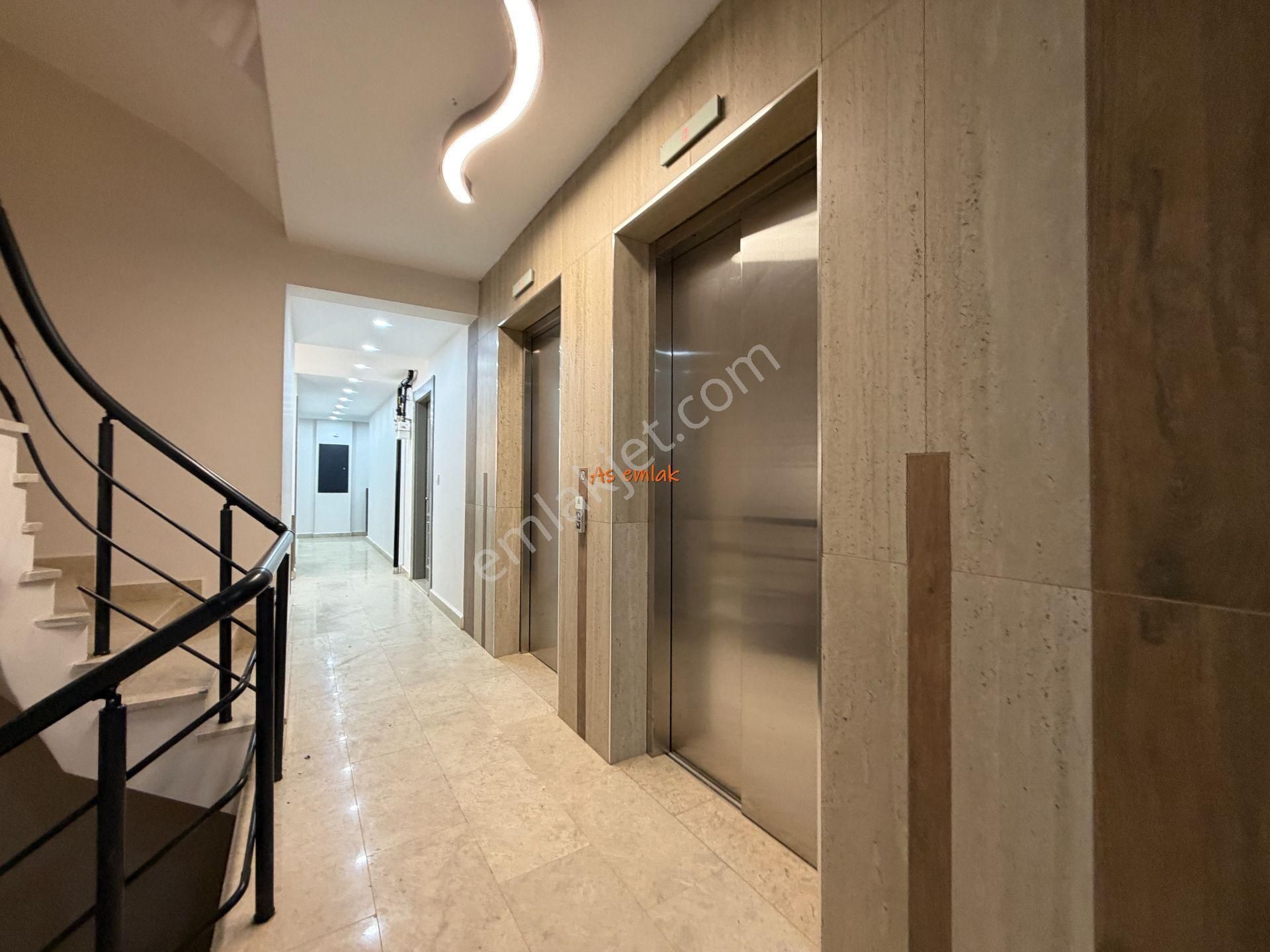 As Emlak Tan 1+1 Altunizade Ay Konakları Otoparklı Teraslı Giriş Daire - Görsel 29