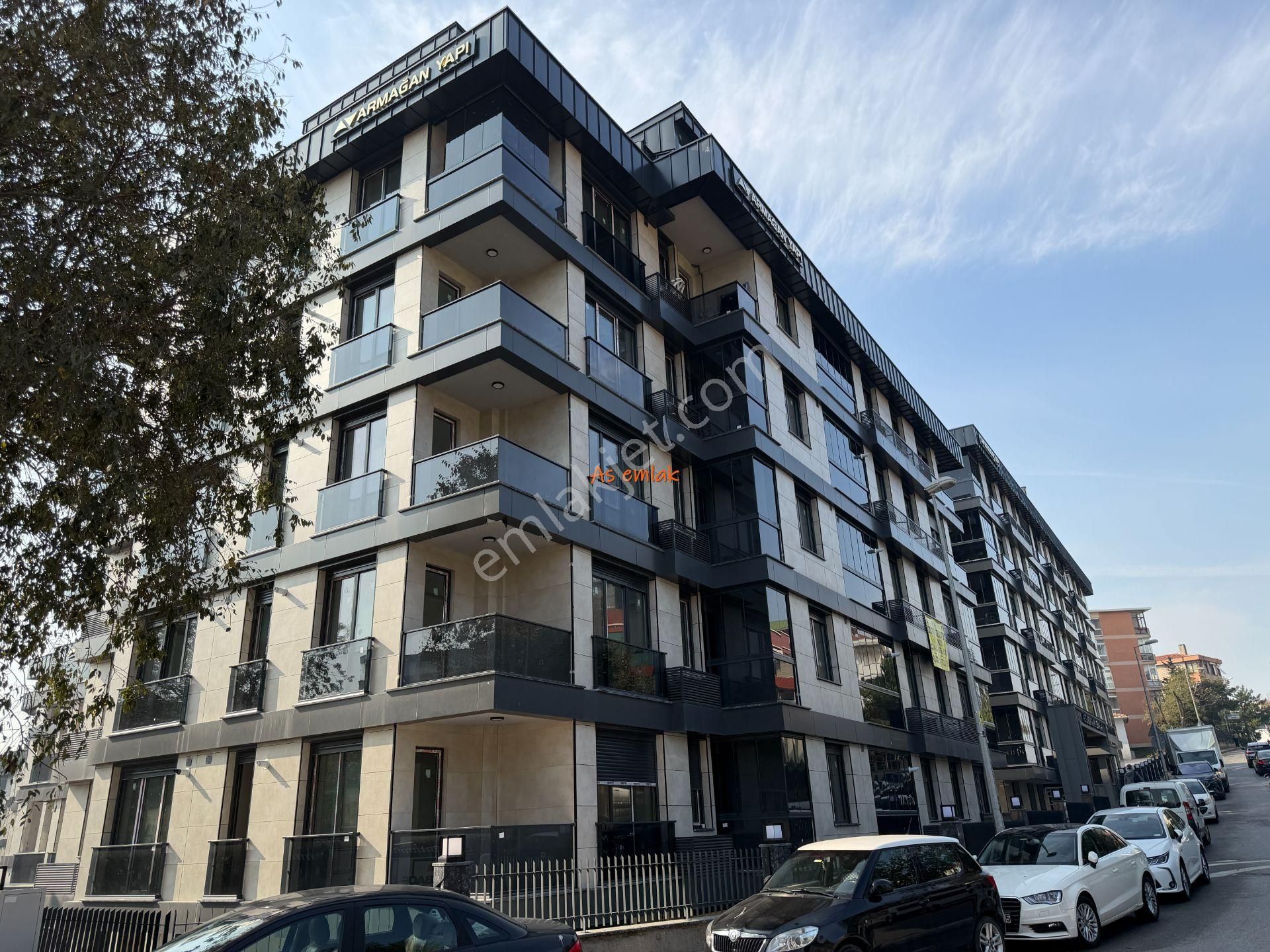 As Emlak Tan 1+1 Altunizade Ay Konakları Otoparklı Teraslı Giriş Daire - Görsel 2