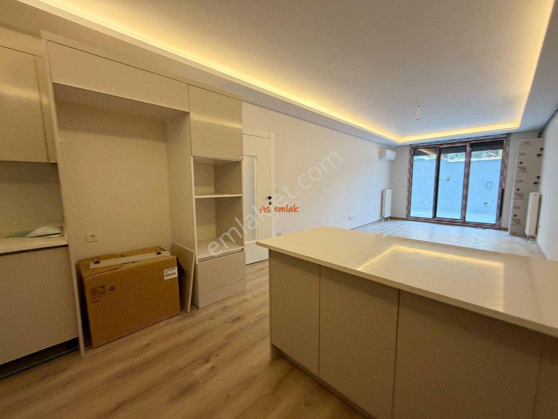 As Emlak Tan 1+1 Altunizade Ay Konakları Otoparklı Teraslı Giriş Daire - Görsel 7