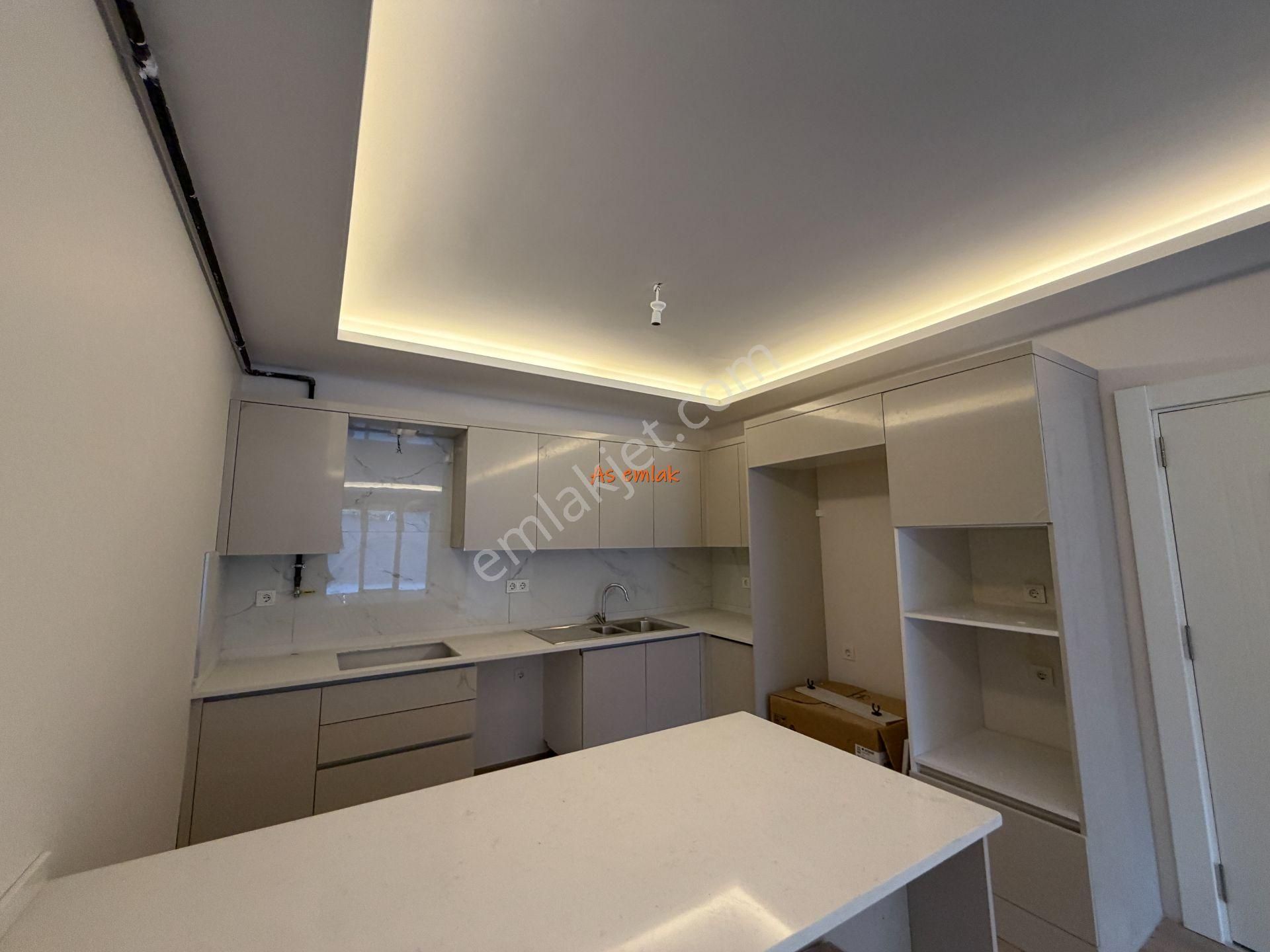 As Emlak Tan 1+1 Altunizade Ay Konakları Otoparklı Teraslı Giriş Daire - Görsel 22