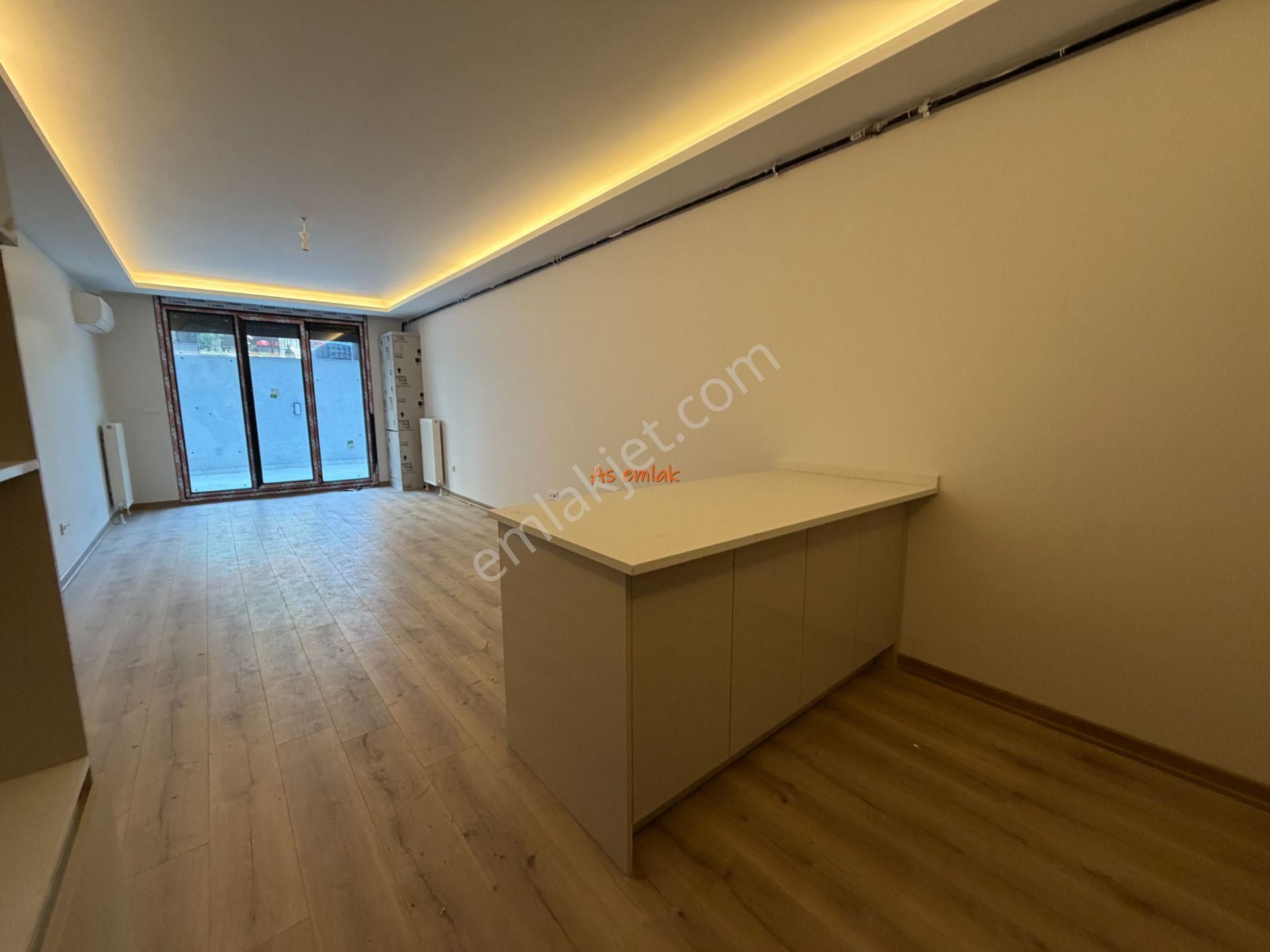 As Emlak Tan 1+1 Altunizade Ay Konakları Otoparklı Teraslı Giriş Daire - Görsel 9