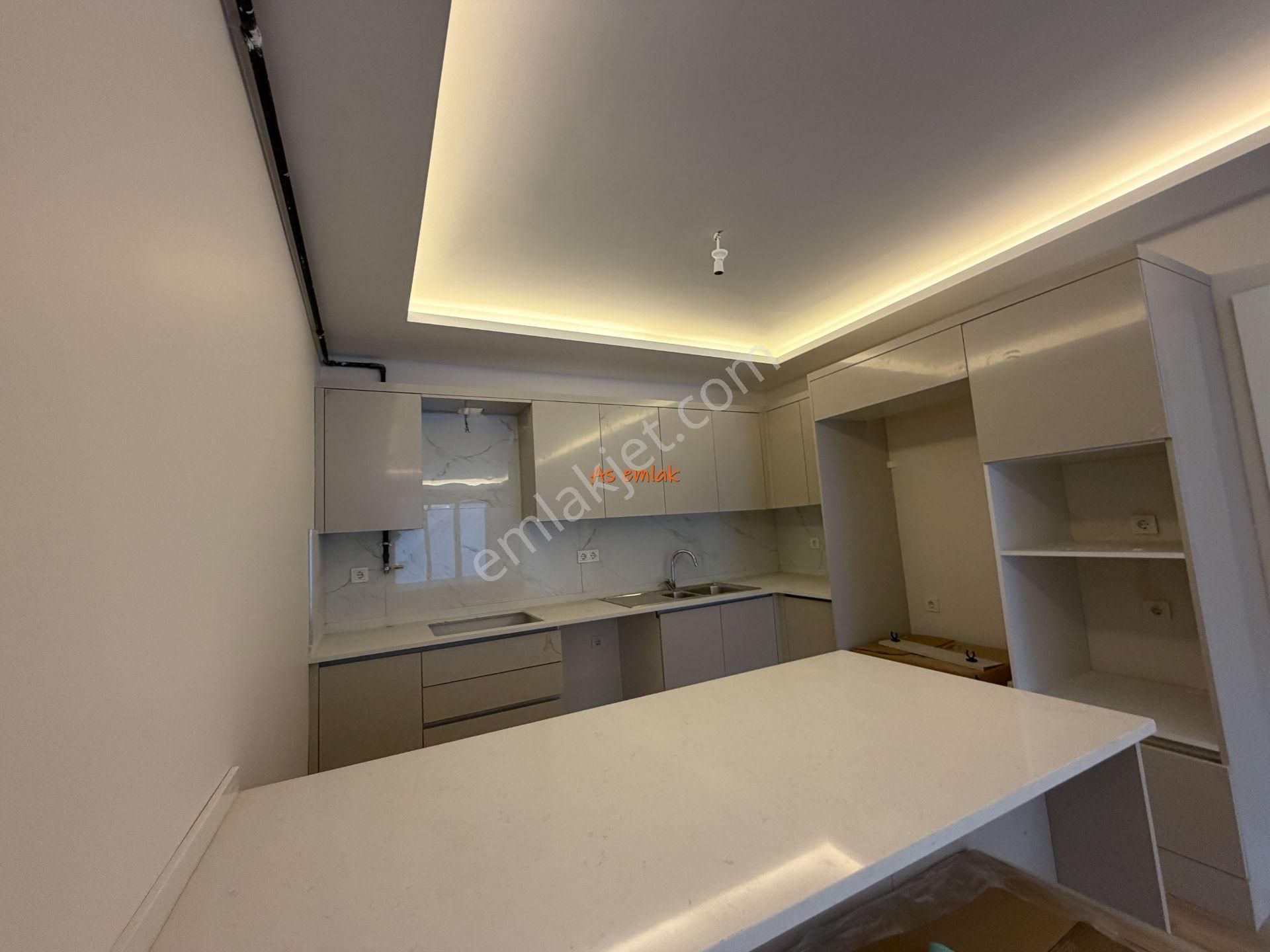 As Emlak Tan 1+1 Altunizade Ay Konakları Otoparklı Teraslı Giriş Daire - Görsel 20