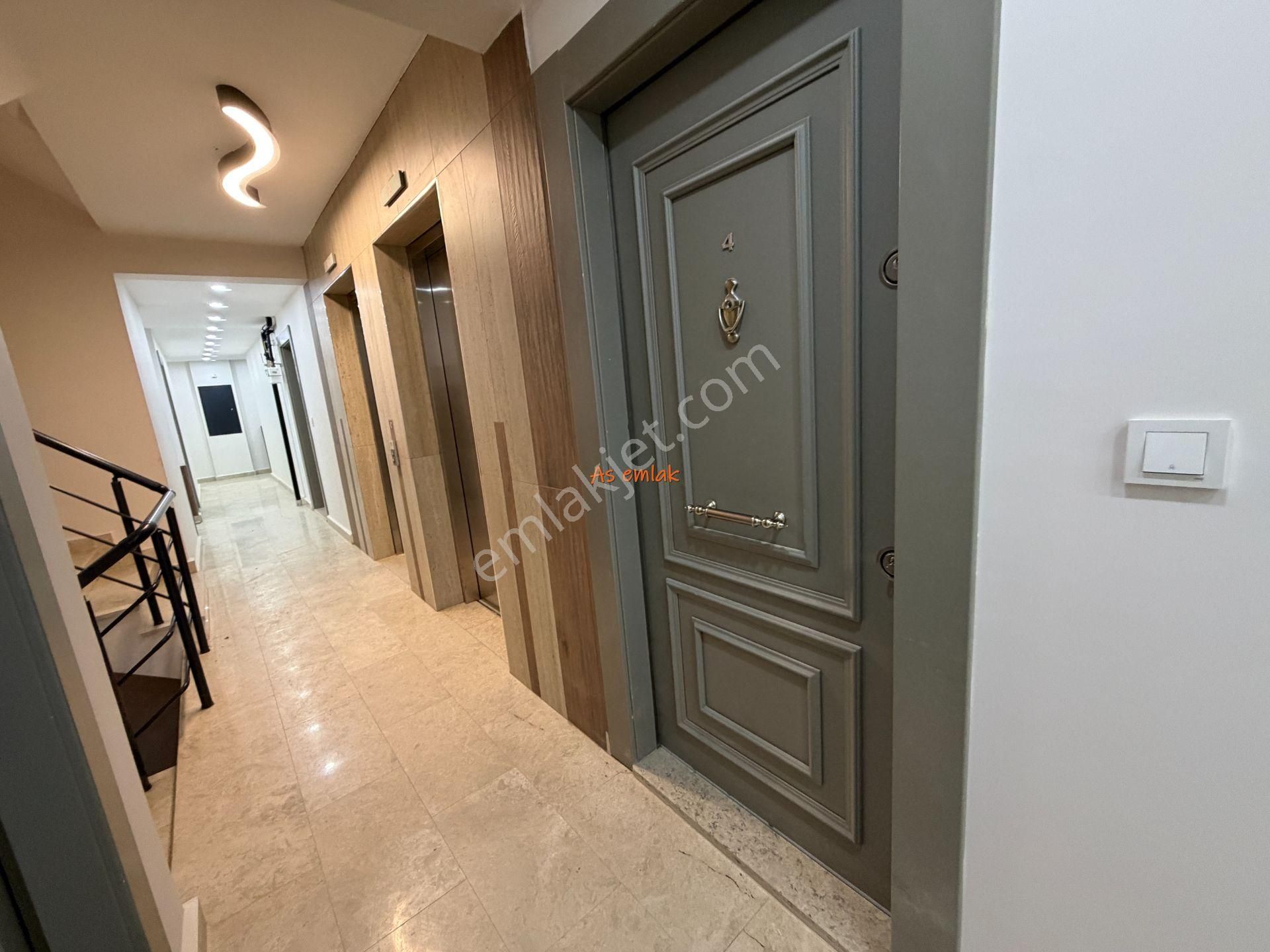 As Emlak Tan 1+1 Altunizade Ay Konakları Otoparklı Teraslı Giriş Daire - Görsel 26